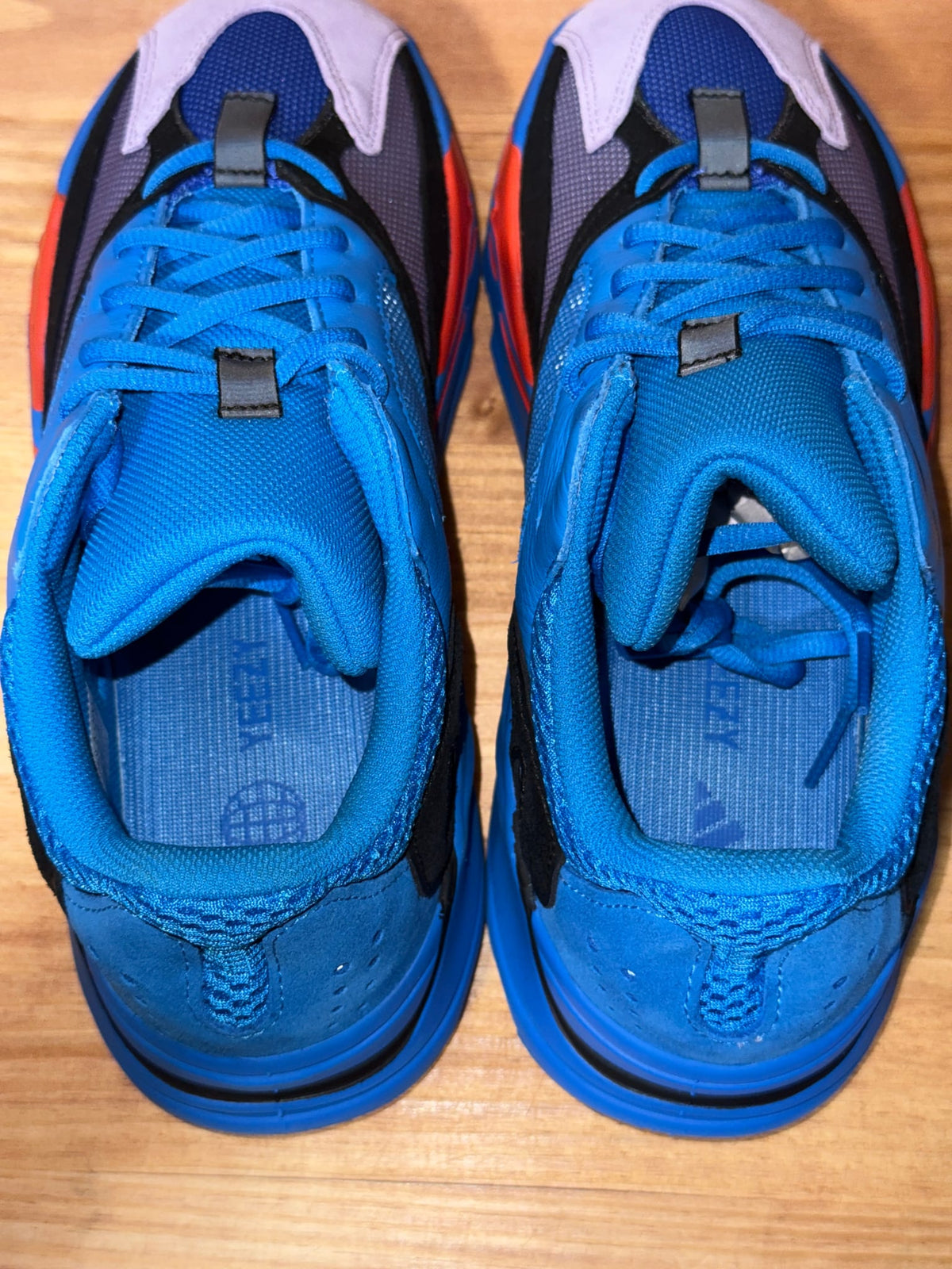 adidas Yeezy Boost 700 Hi-Res Blue - Size 9