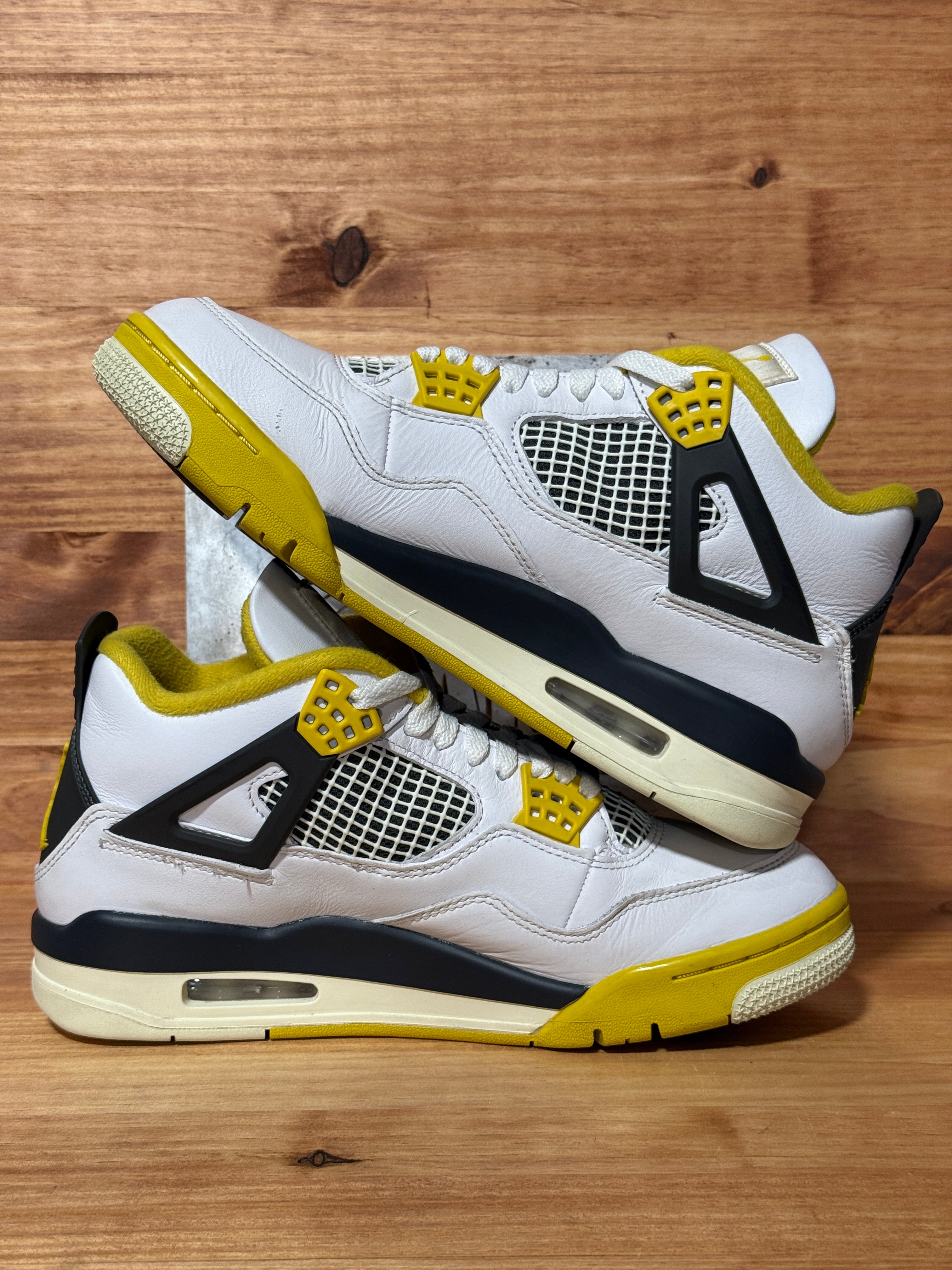 Jordan 4 Retro Vivid Sulfur (Women's)