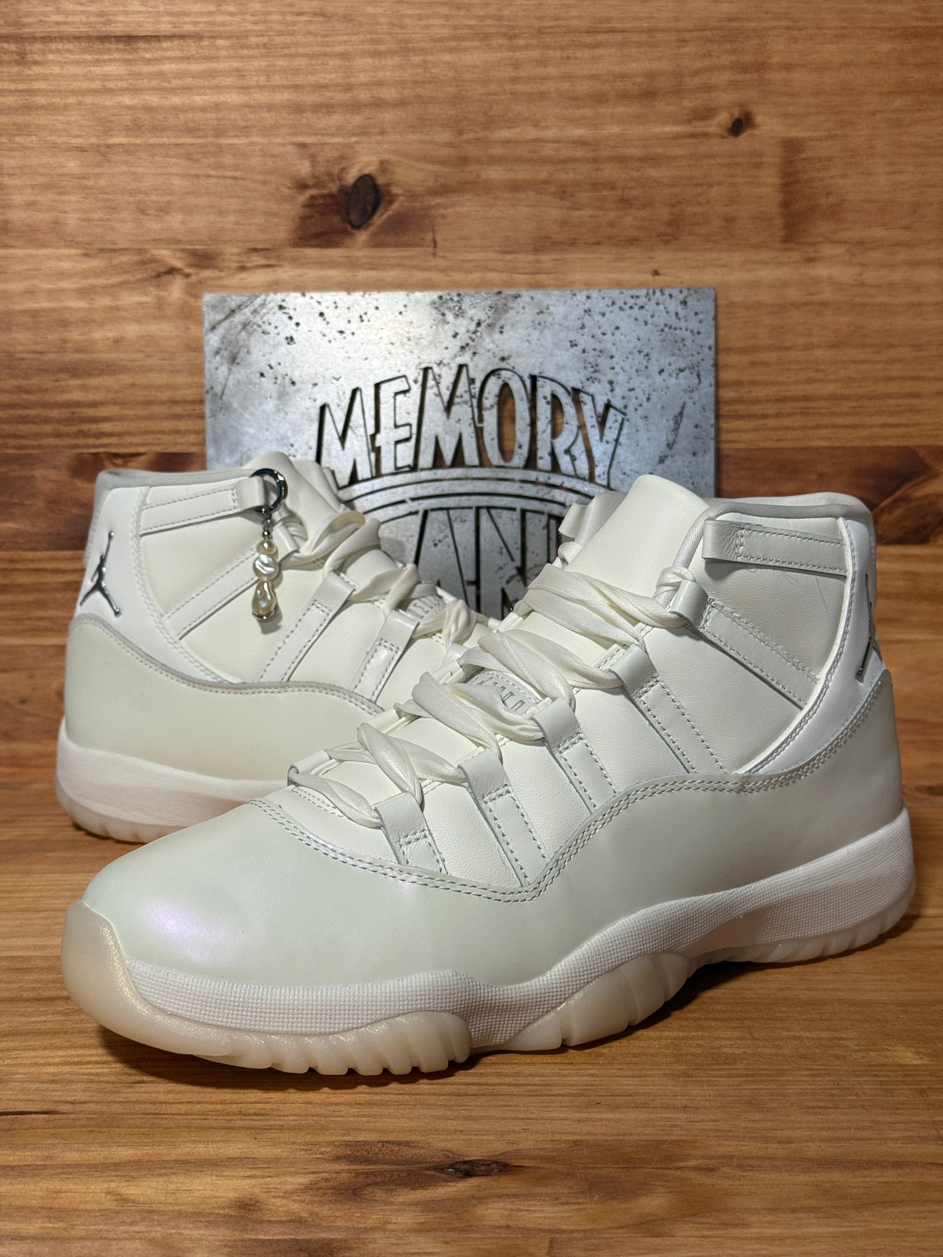 Jordan 11 Retro Pearl (Women's)