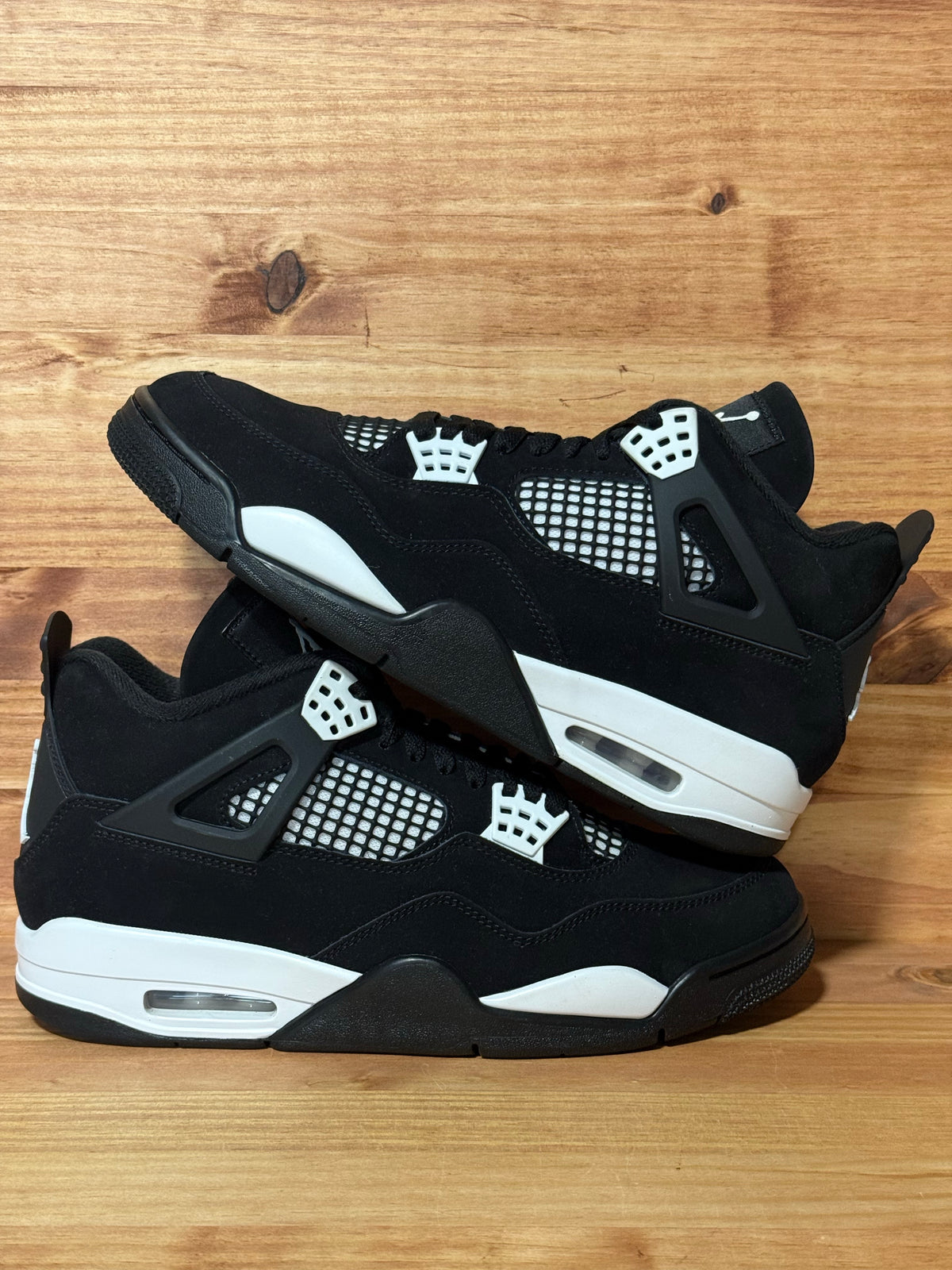 Jordan 4 Retro White Thunder