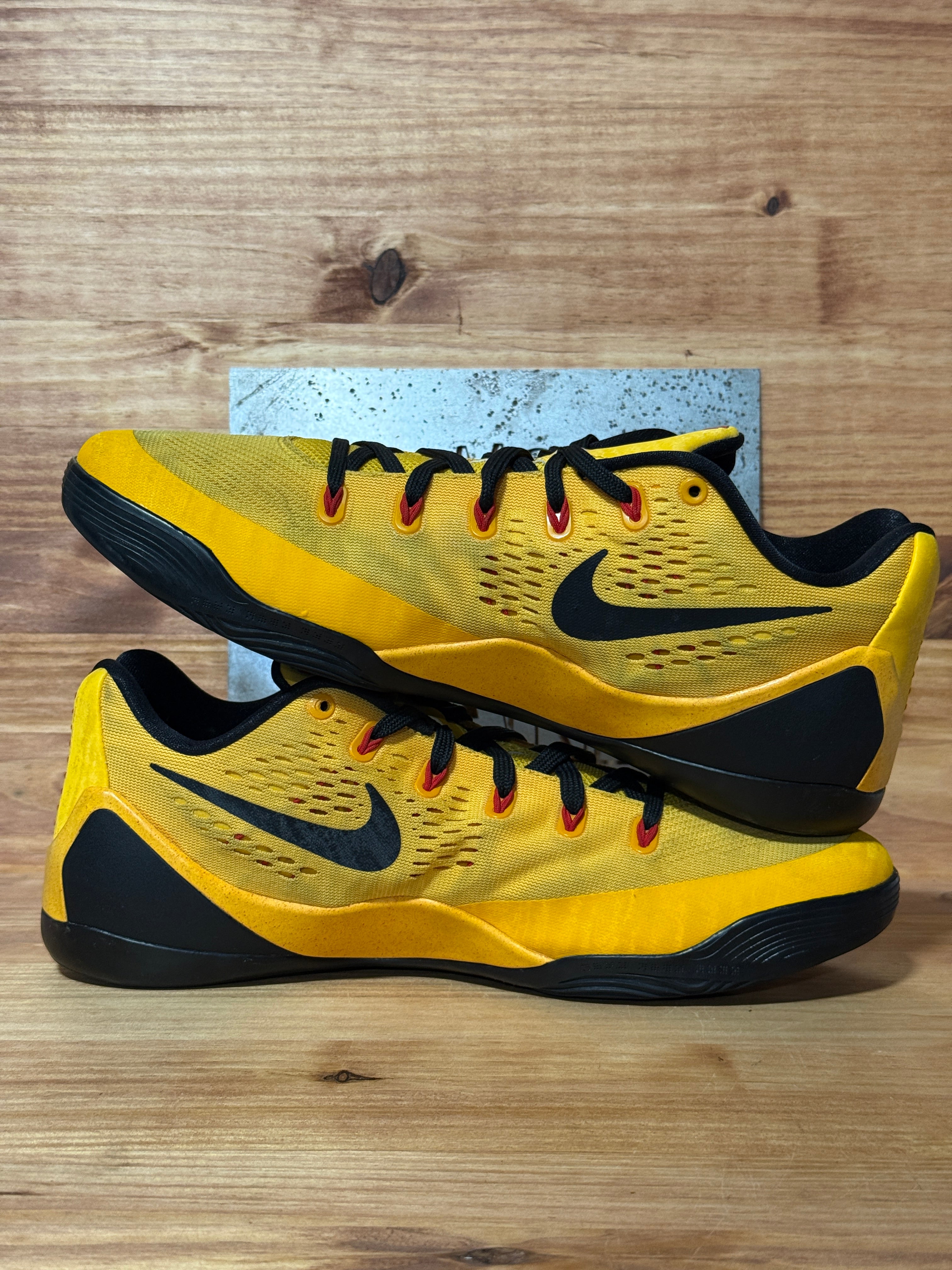 Nike Kobe 9 EM Low Bruce Lee