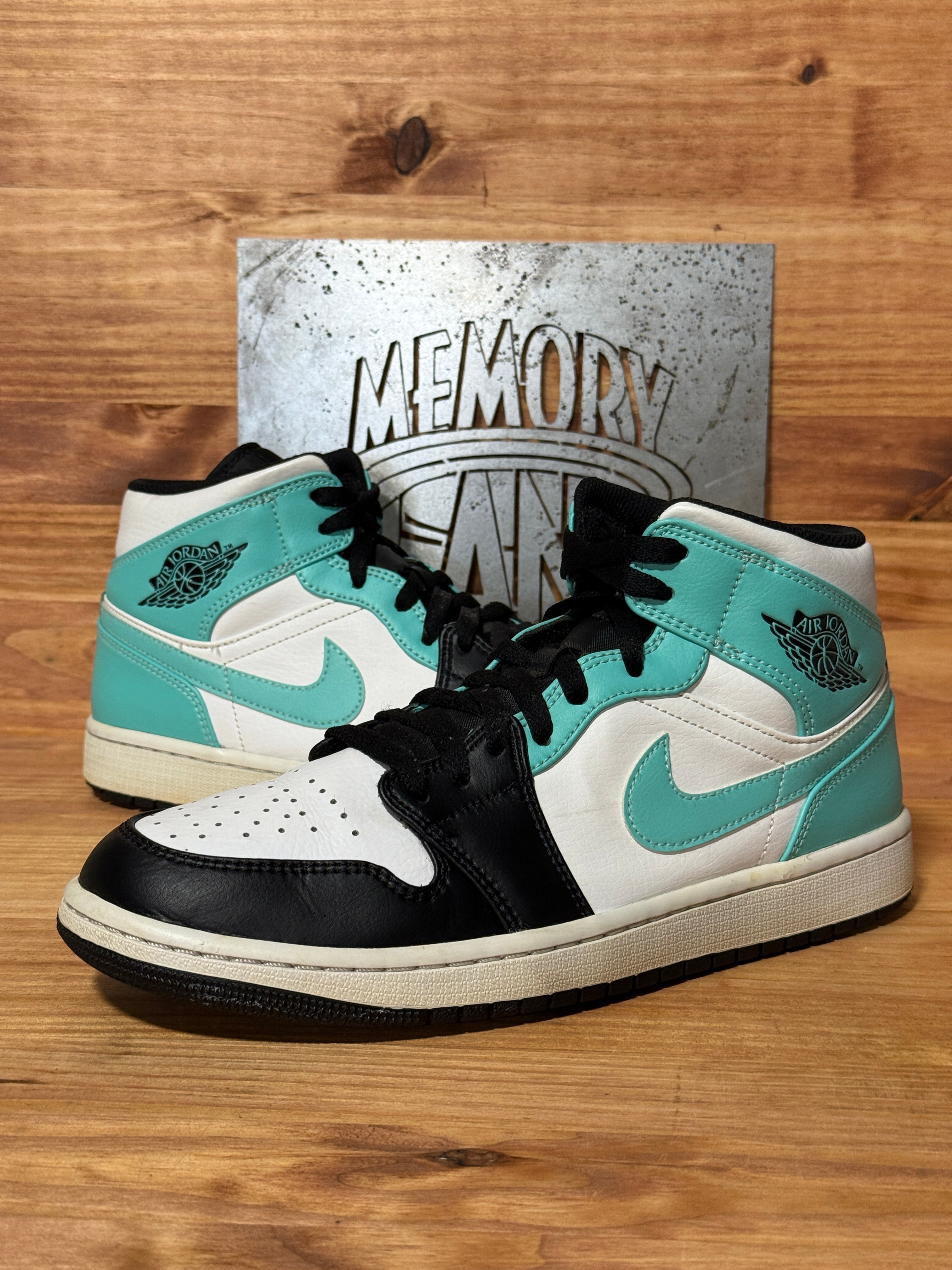 Jordan 1 Mid Tropical Twist Igloo