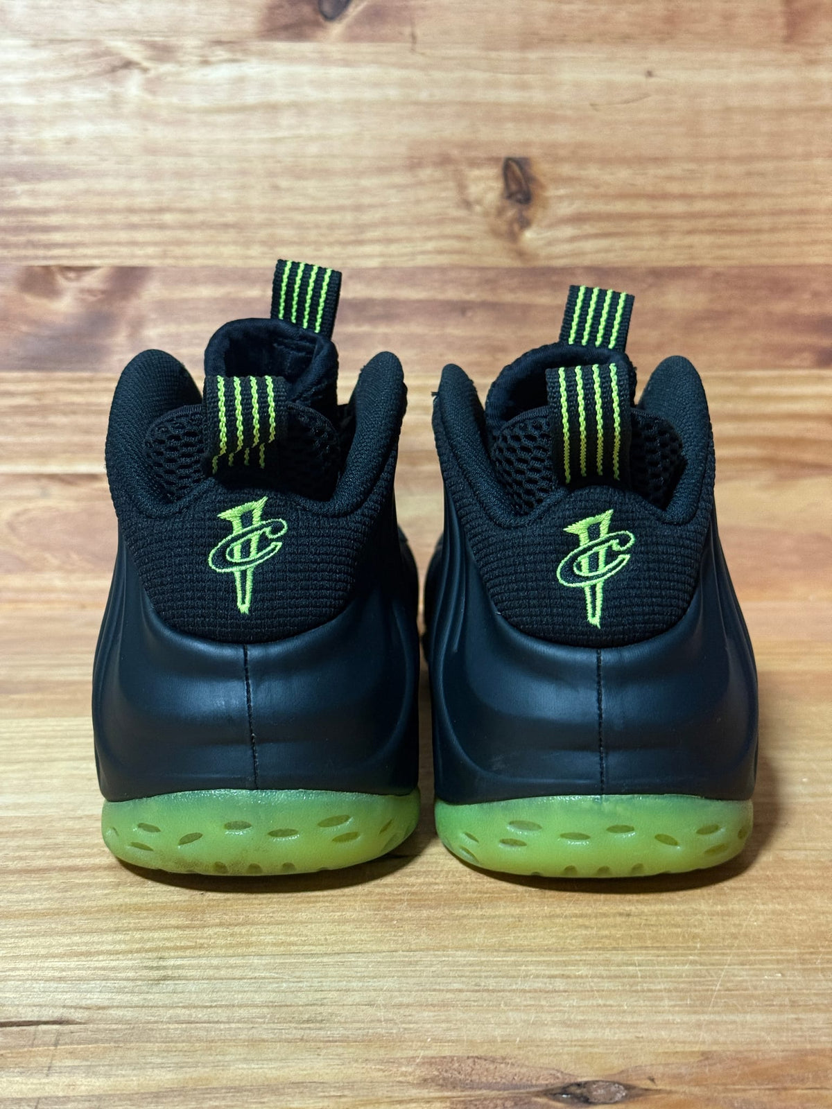 Nike Air Foamposite One Black Volt