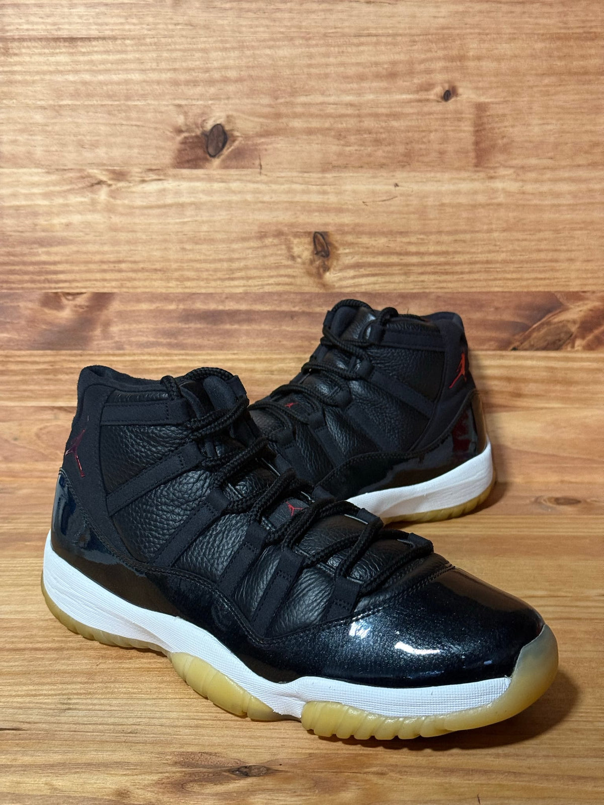 Jordan 11 Retro 72-10 - Size 11.5