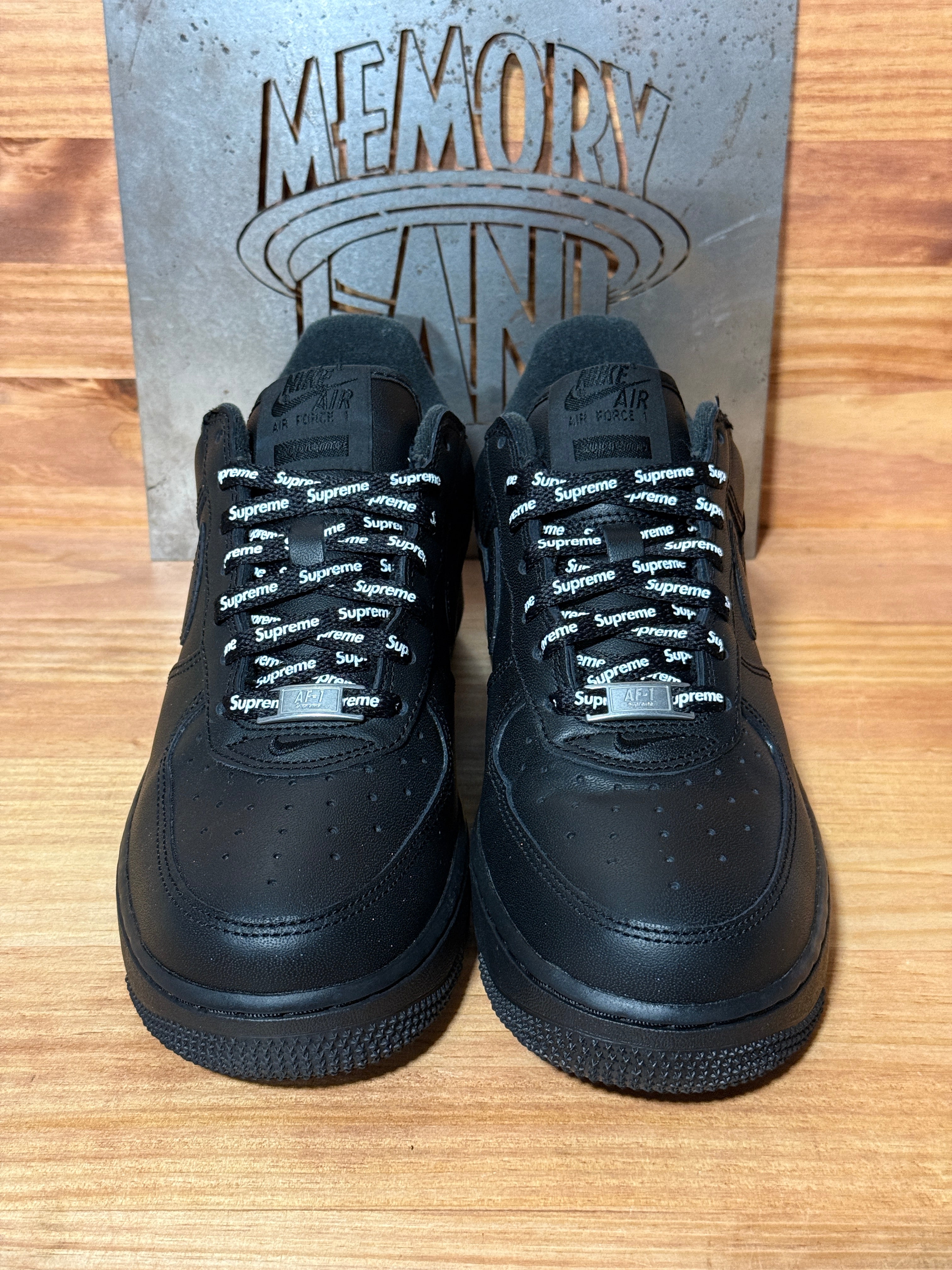 Nike Air Force 1 Low Supreme Black