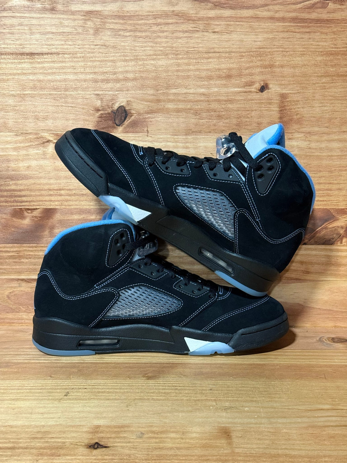 Jordan 5 Retro Black University Blue (2026) - Size 10.5