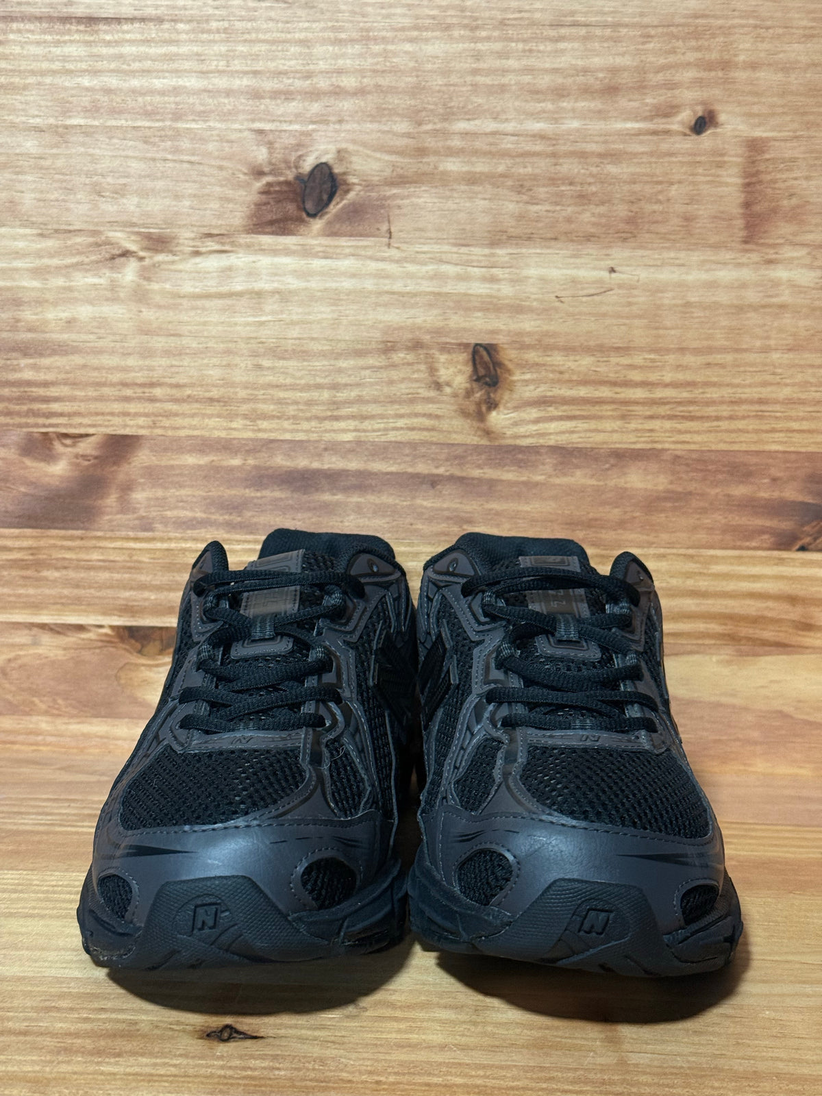 New Balance 740 Triple Black