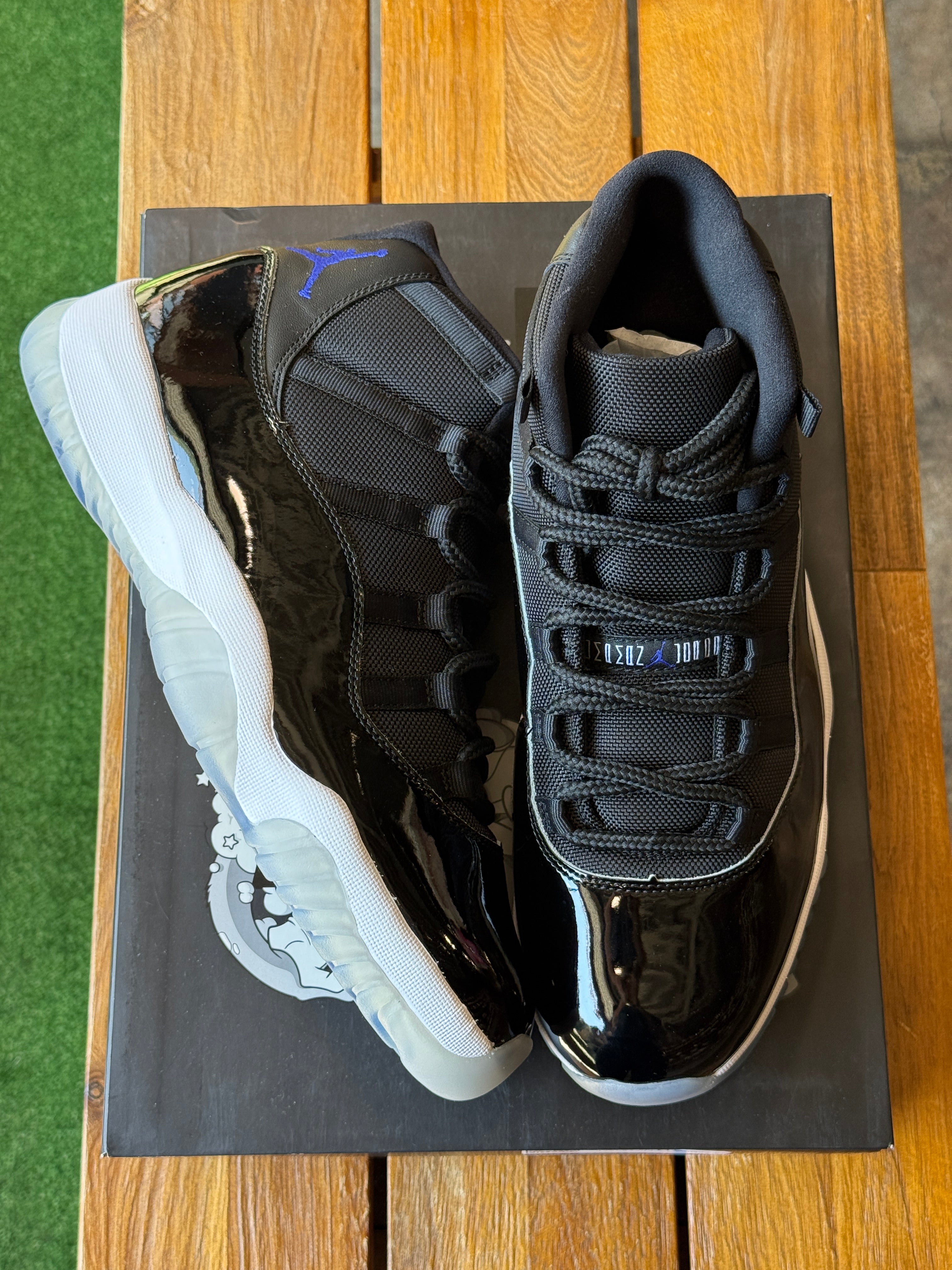 Jordan 11 Retro Space Jam (2016)