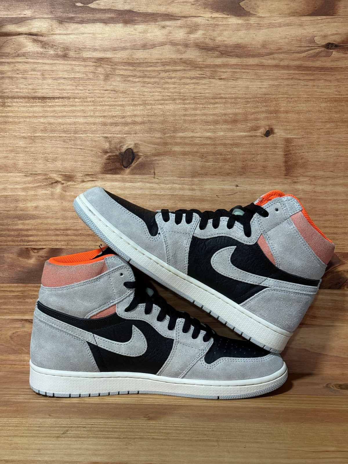 Jordan 1 Retro High Neutral Grey Hyper Crimson