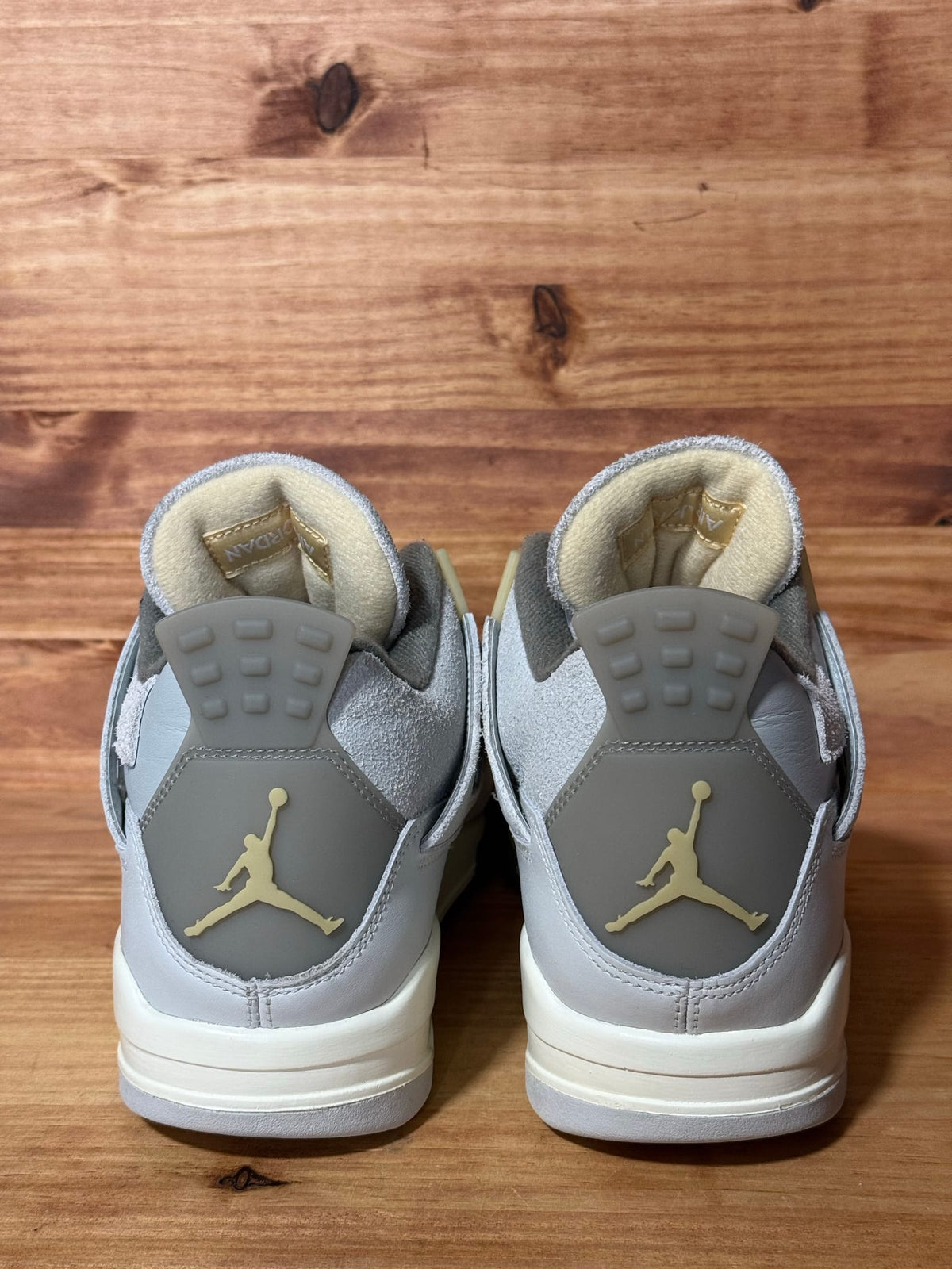 Jordan 4 Retro SE Craft Photon Dust - Size 10.5