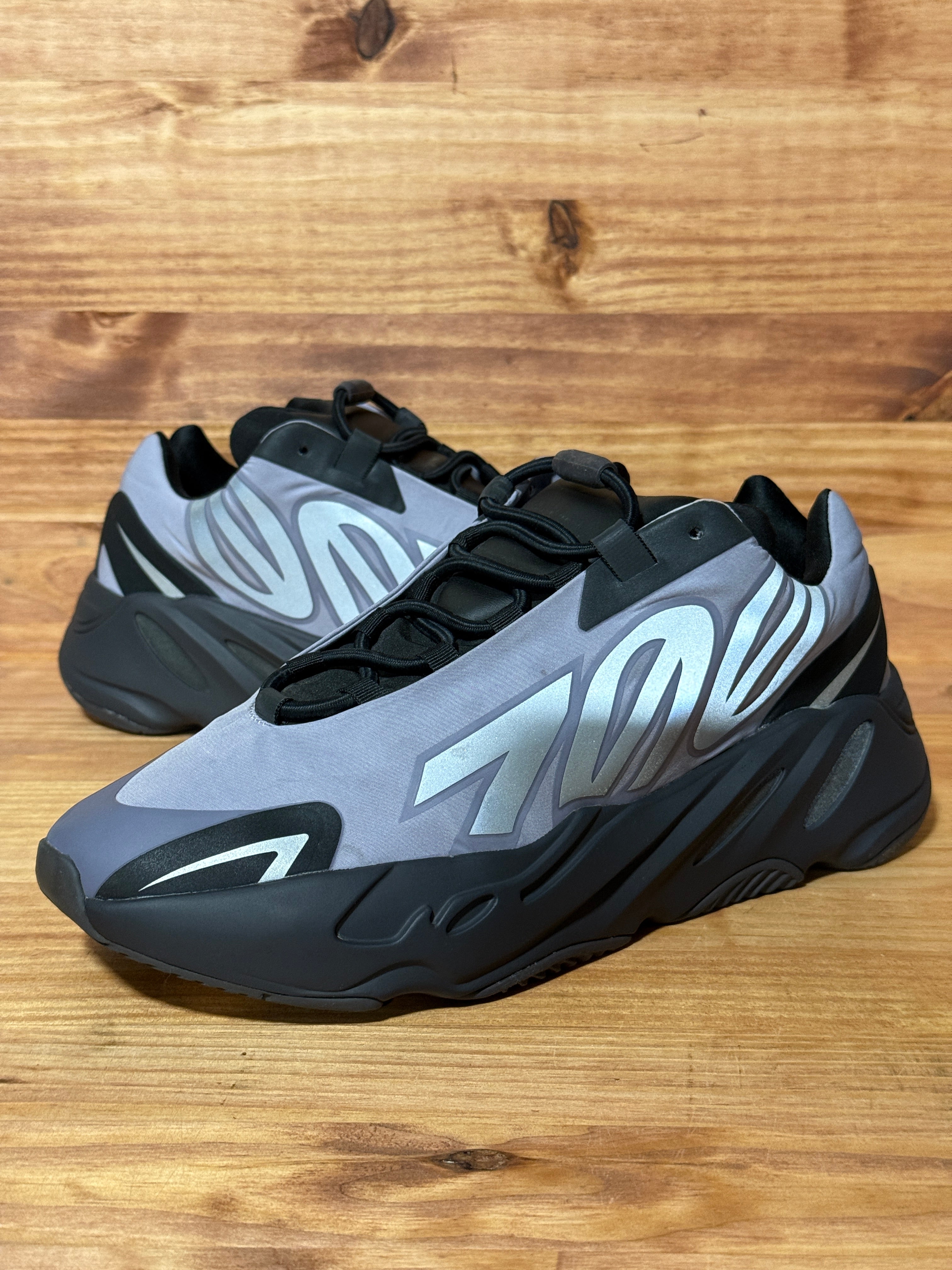 adidas Yeezy Boost 700 MNVN Geode