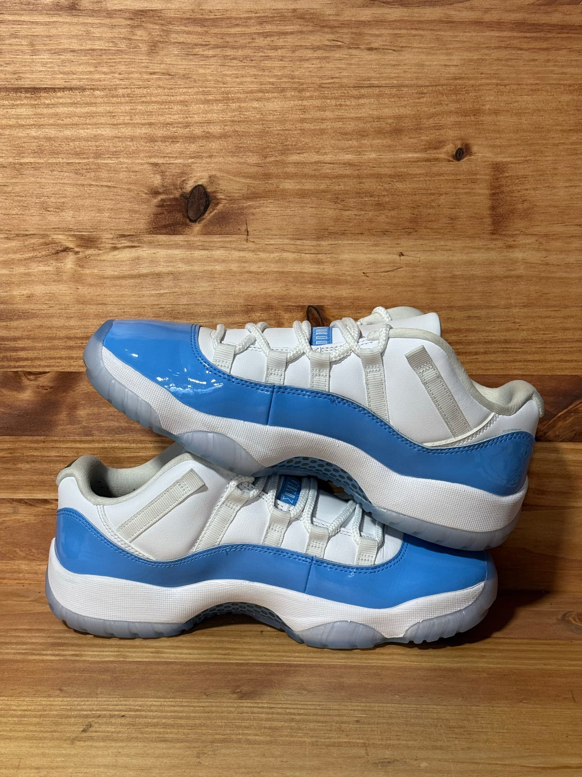 Jordan 11 Retro Low University Blue (2026) - Size 9