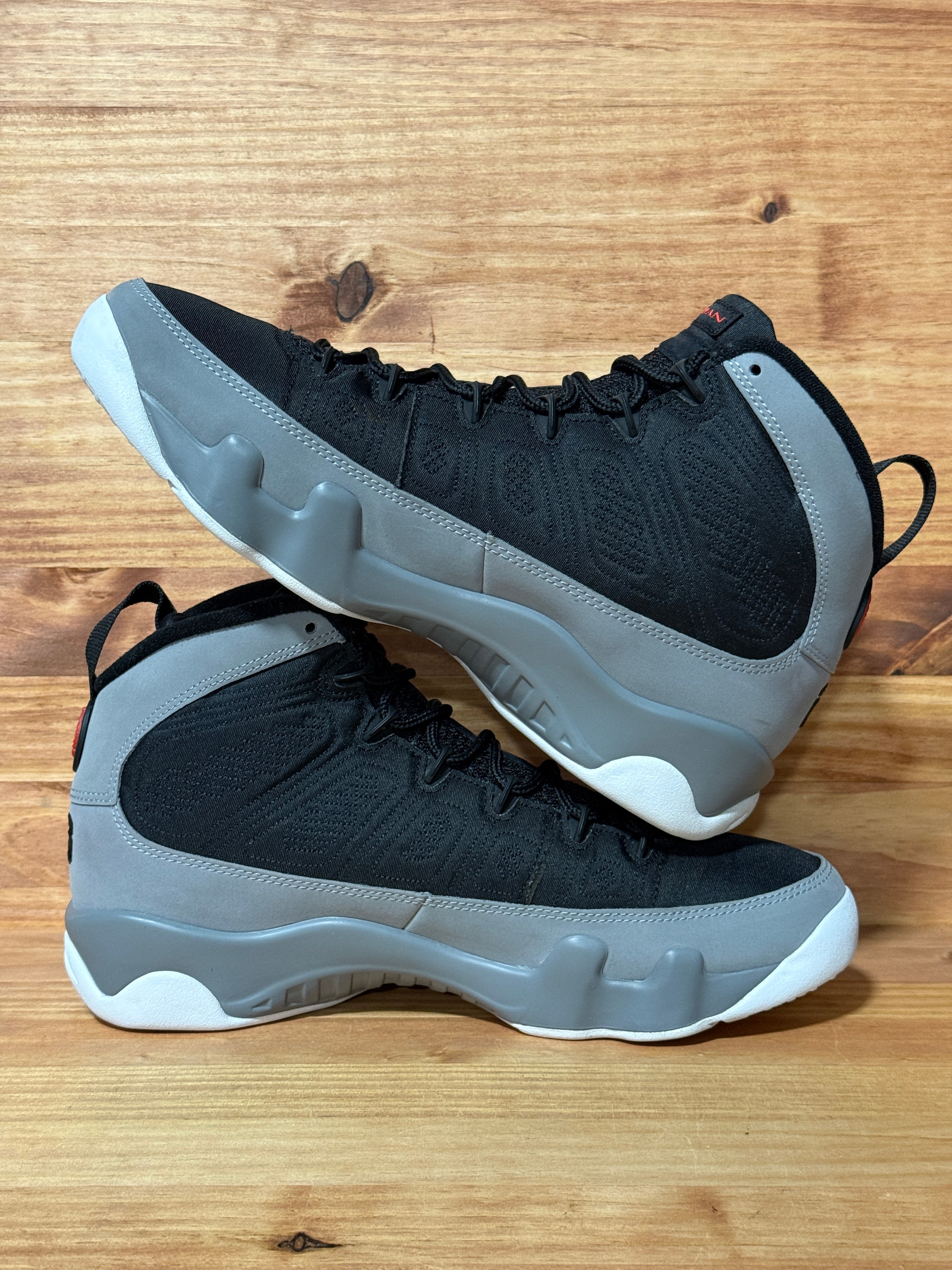 Jordan 9 Retro Particle Grey