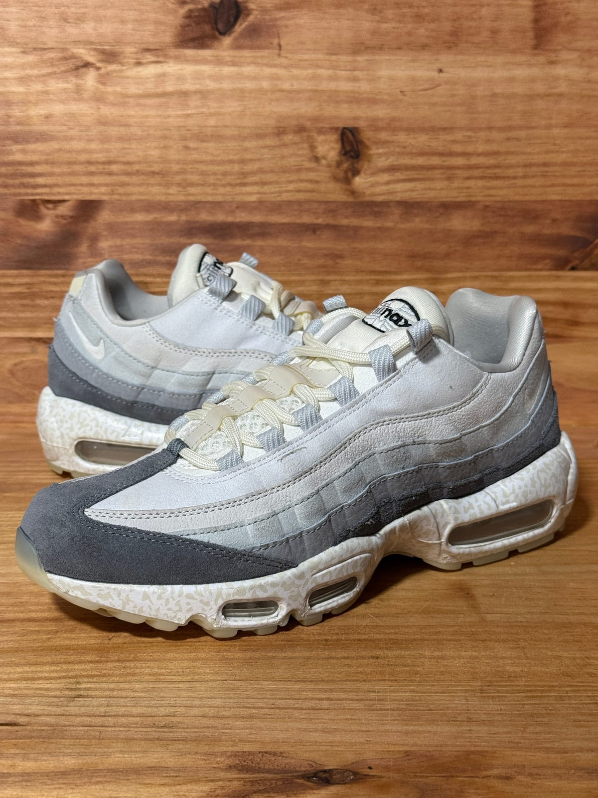 Nike Air Max 95 Light Bone GID - Size 8.5