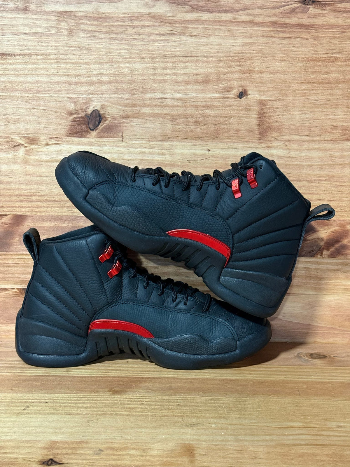 Jordan 12 Retro Bloodline - Size 9