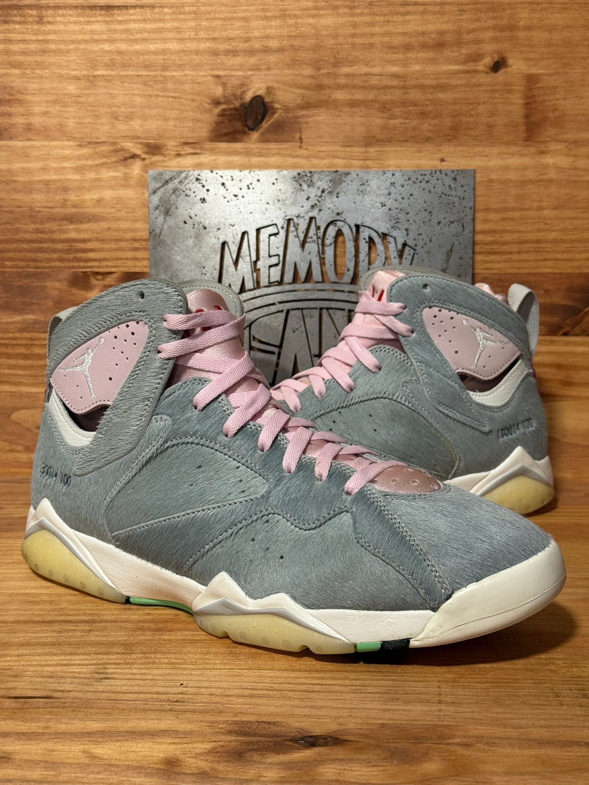 Jordan 7 Retro Neutral Grey
