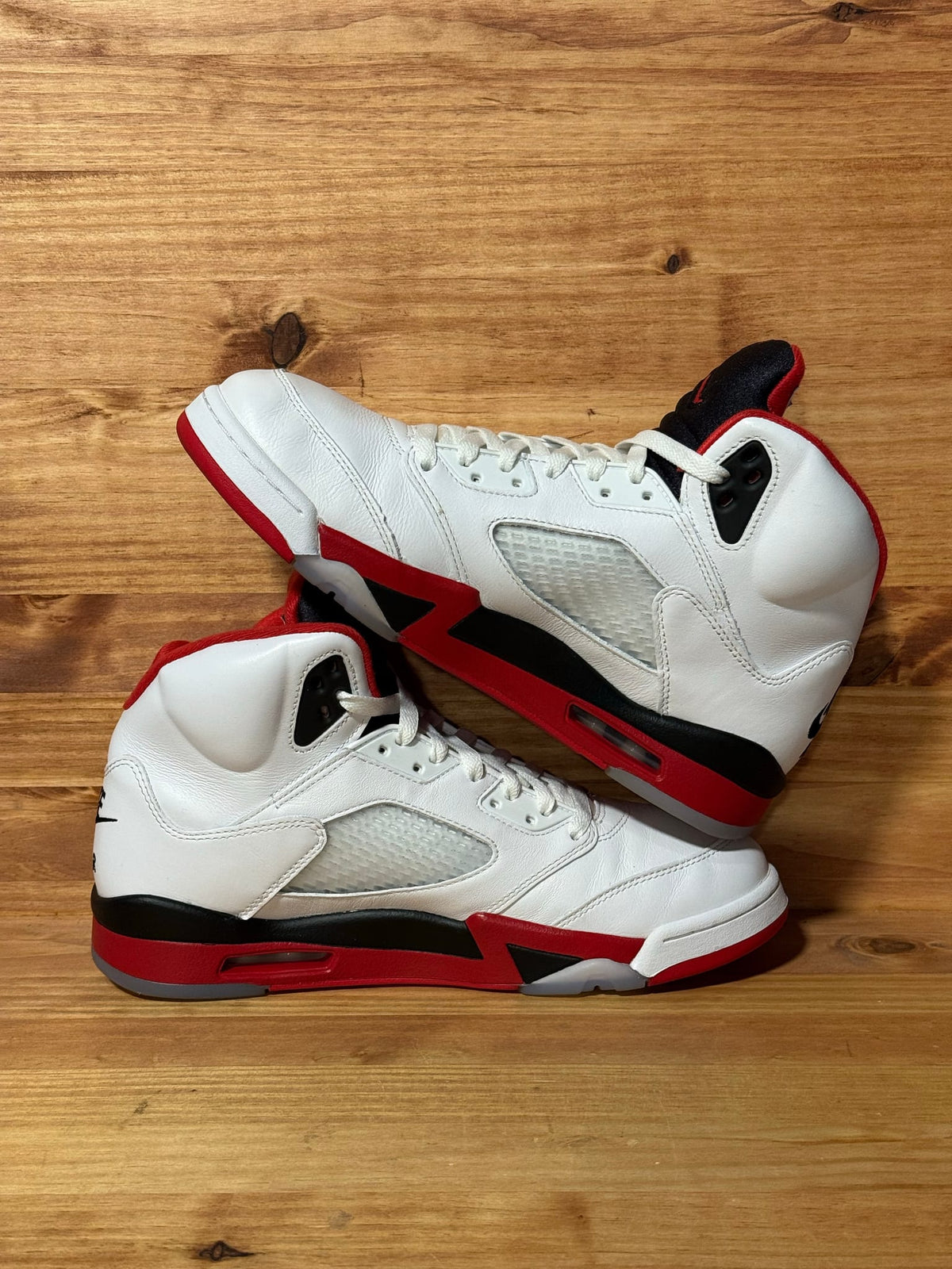 Jordan 5 Retro Fire Red Black Tongue (2025) Size 10.5