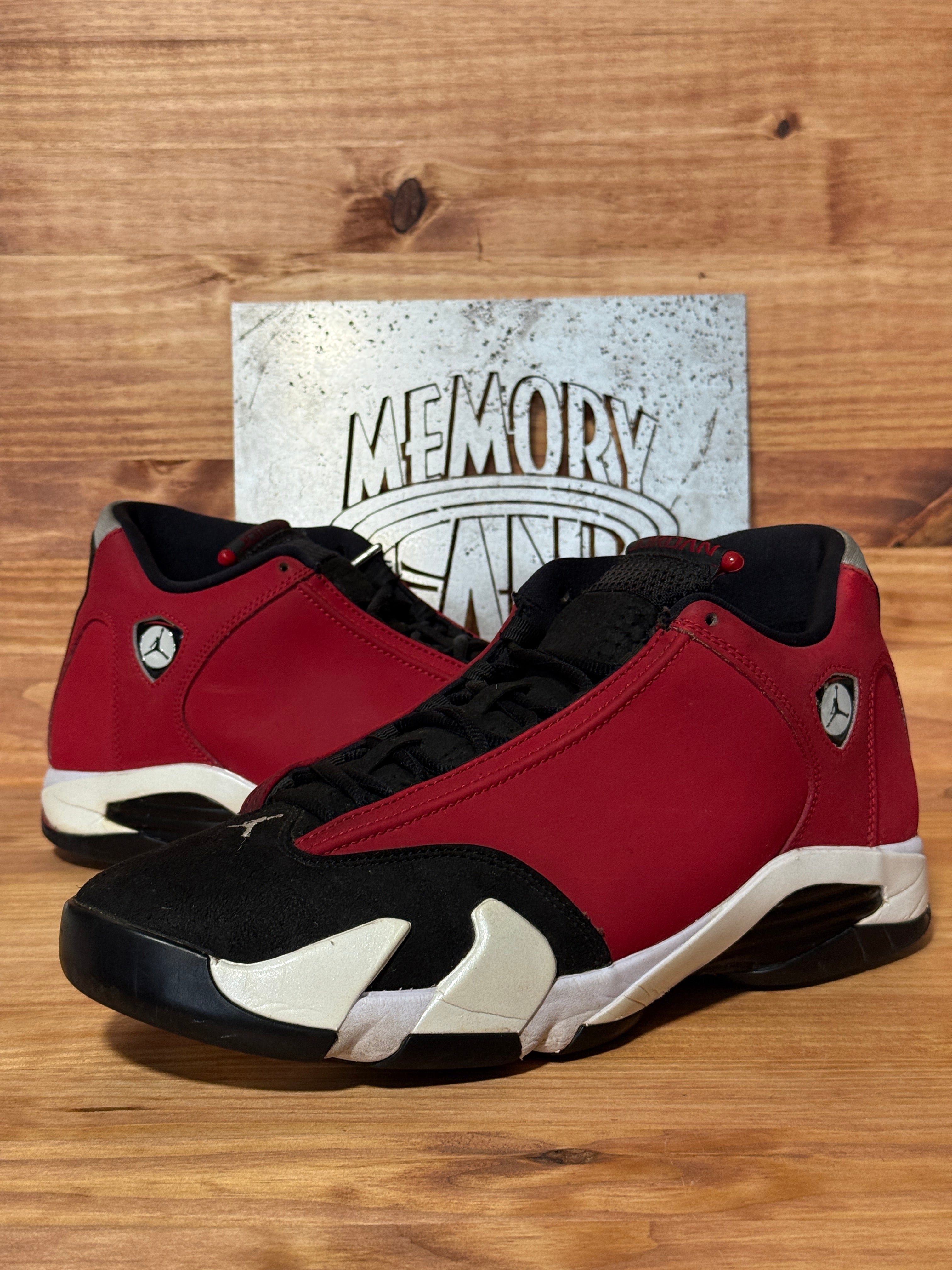 Jordan 14 Retro Gym Red Toro
