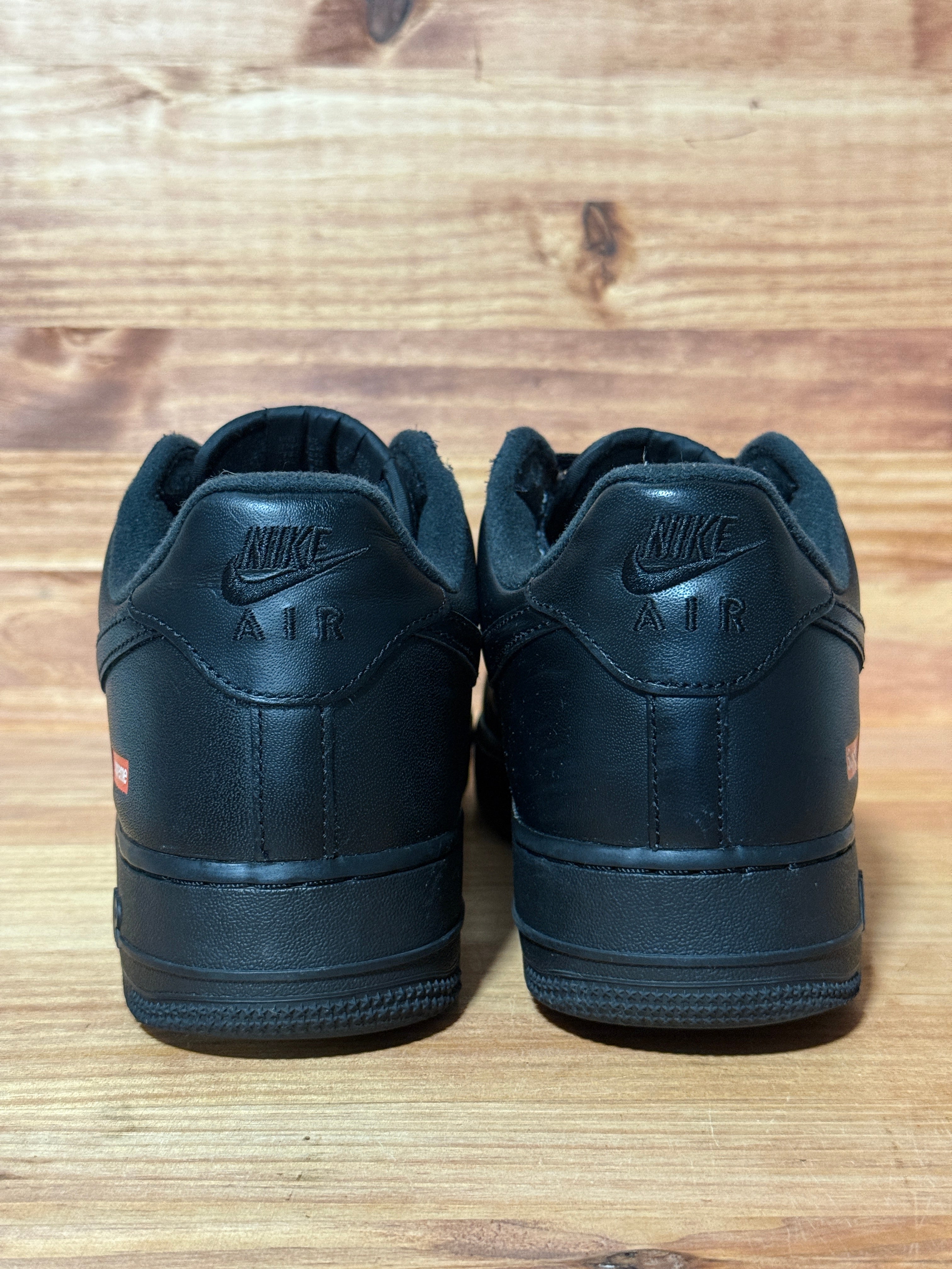 Nike Air Force 1 Low Supreme Black