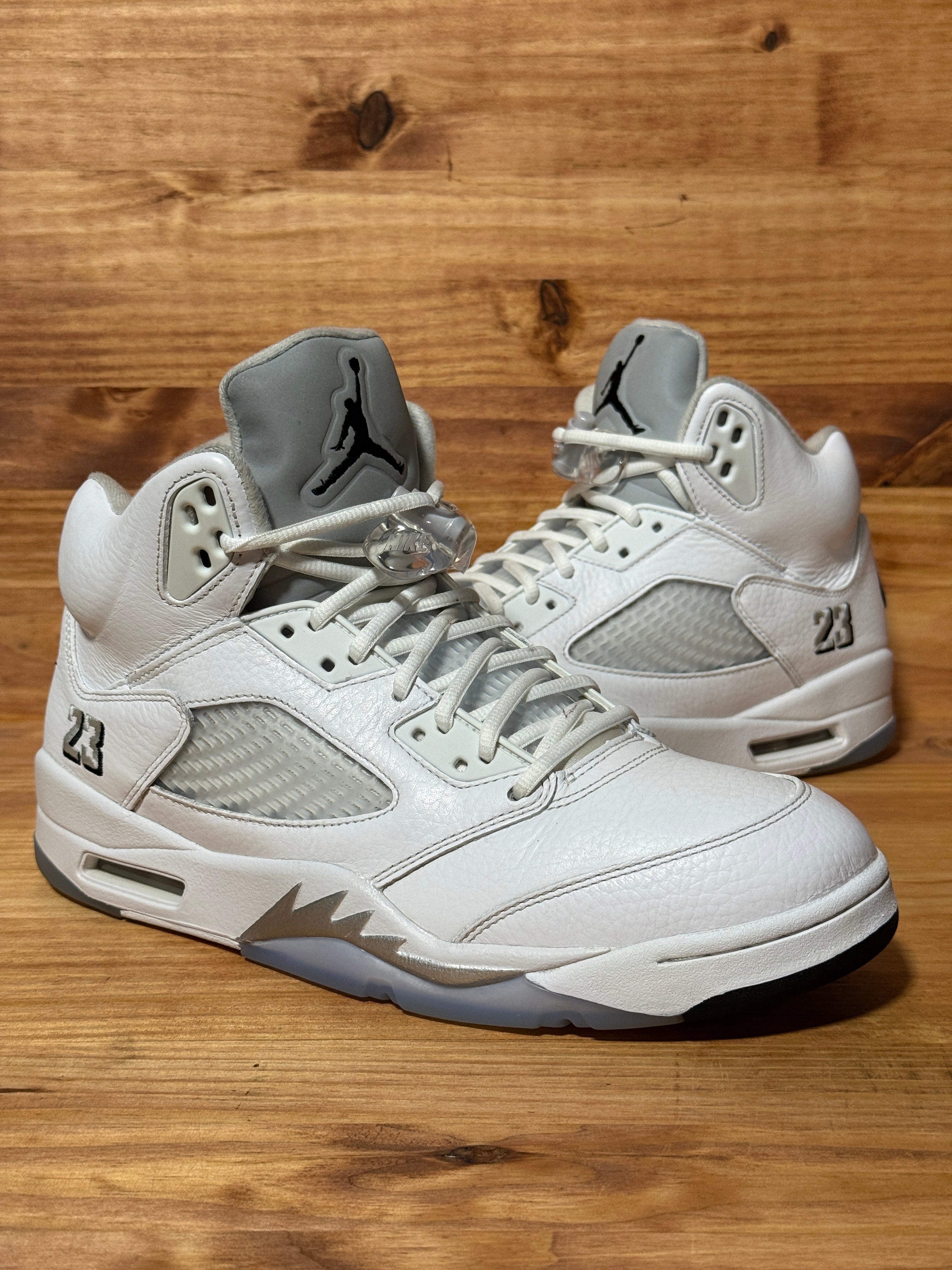 Jordan 5 Retro White Metallic (2026)