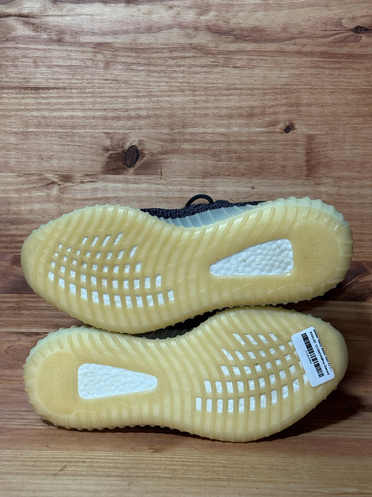 adidas Yeezy Boost 350 V2 Carbon