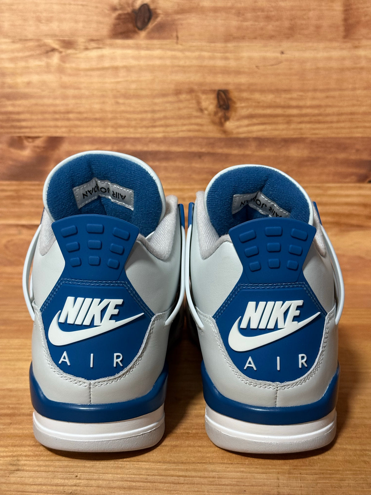 Jordan 4 Retro Military Blue (2024)