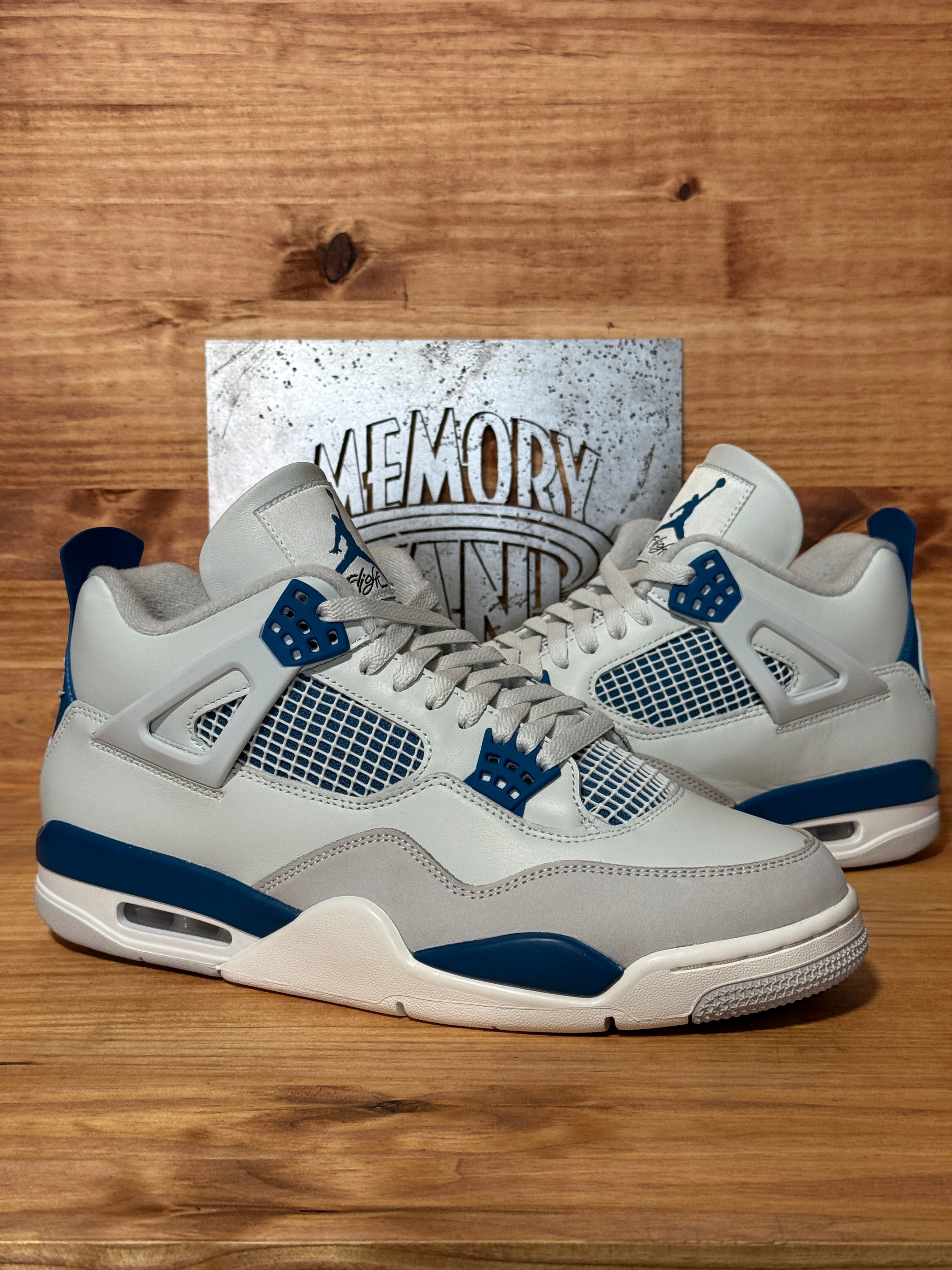 Jordan 4 Retro Military Blue (2024)