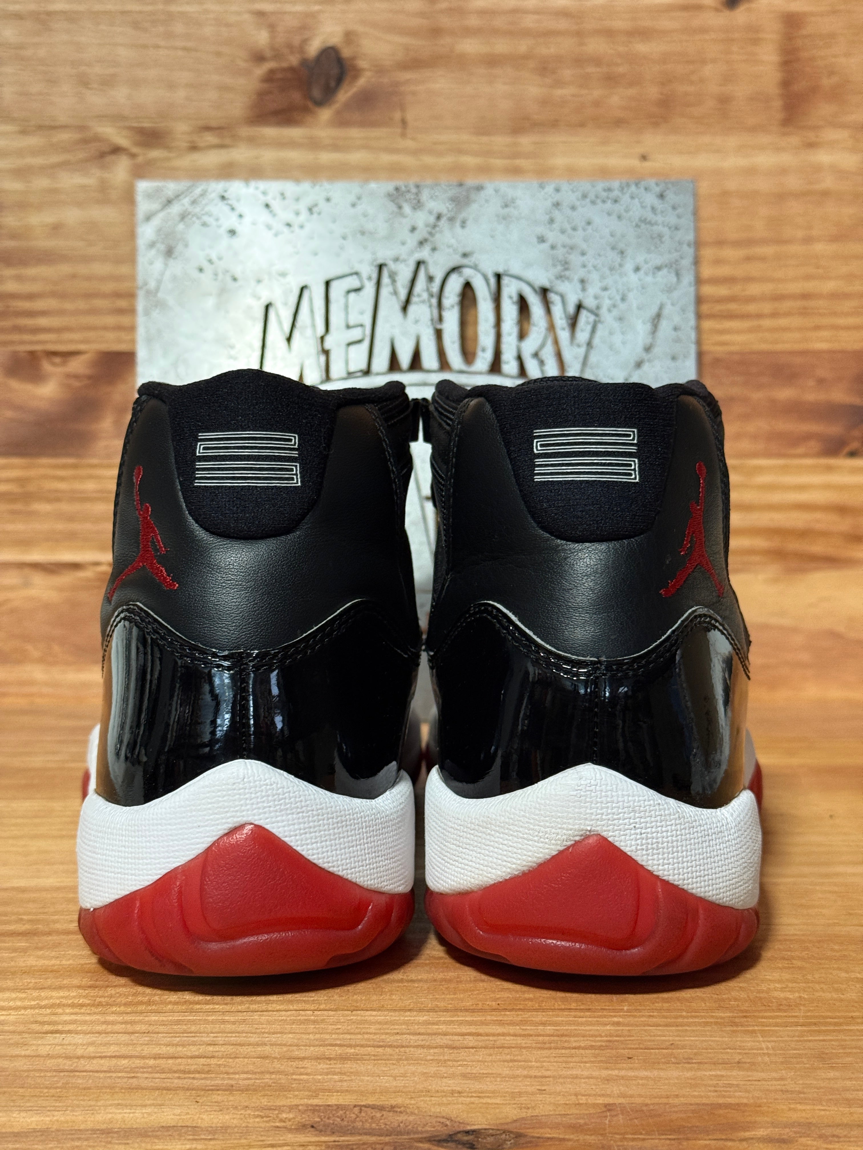 Jordan 11 Retro Playoffs Bred (2019)