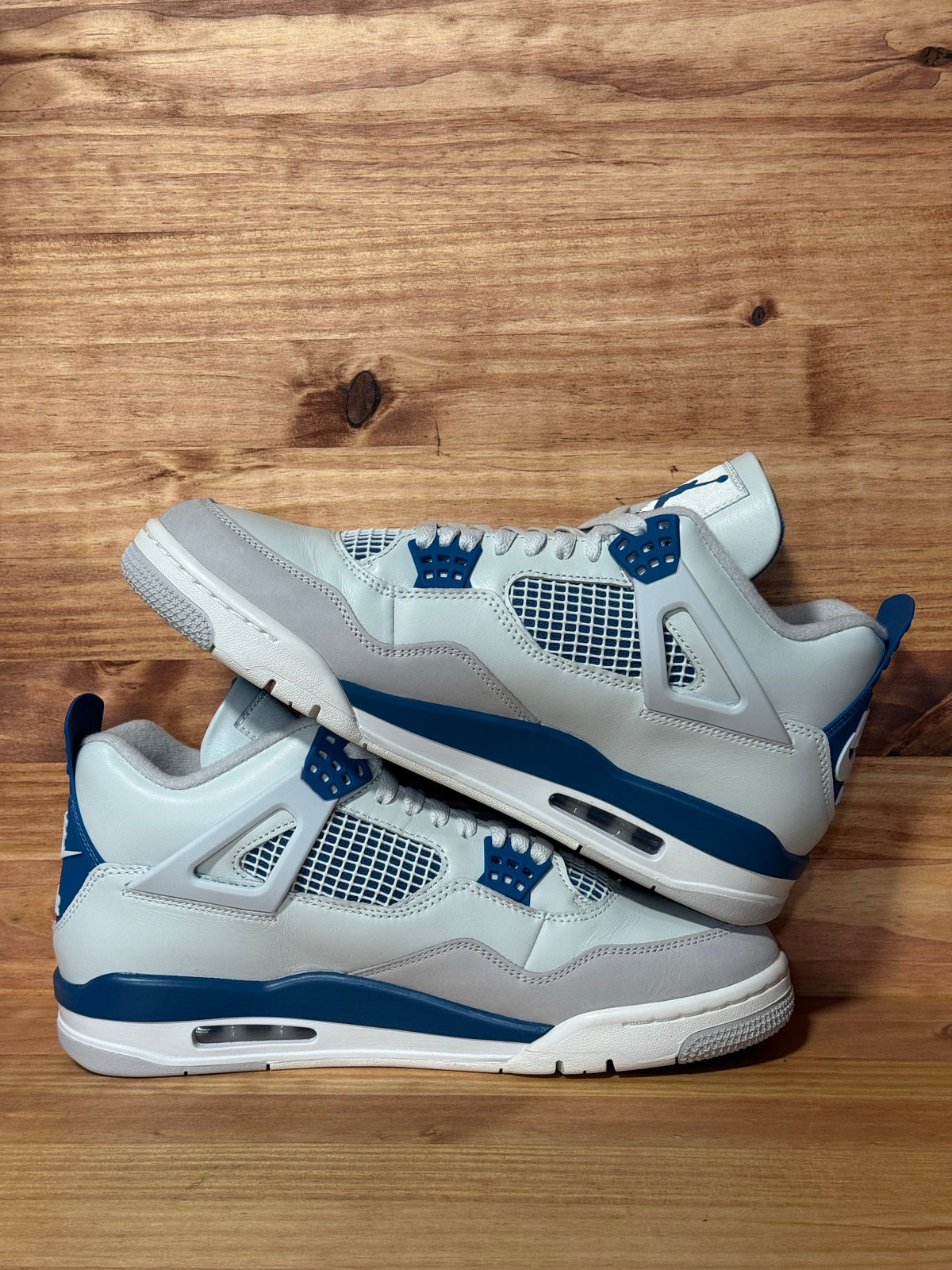 Jordan 4 Retro Military Blue (2024)