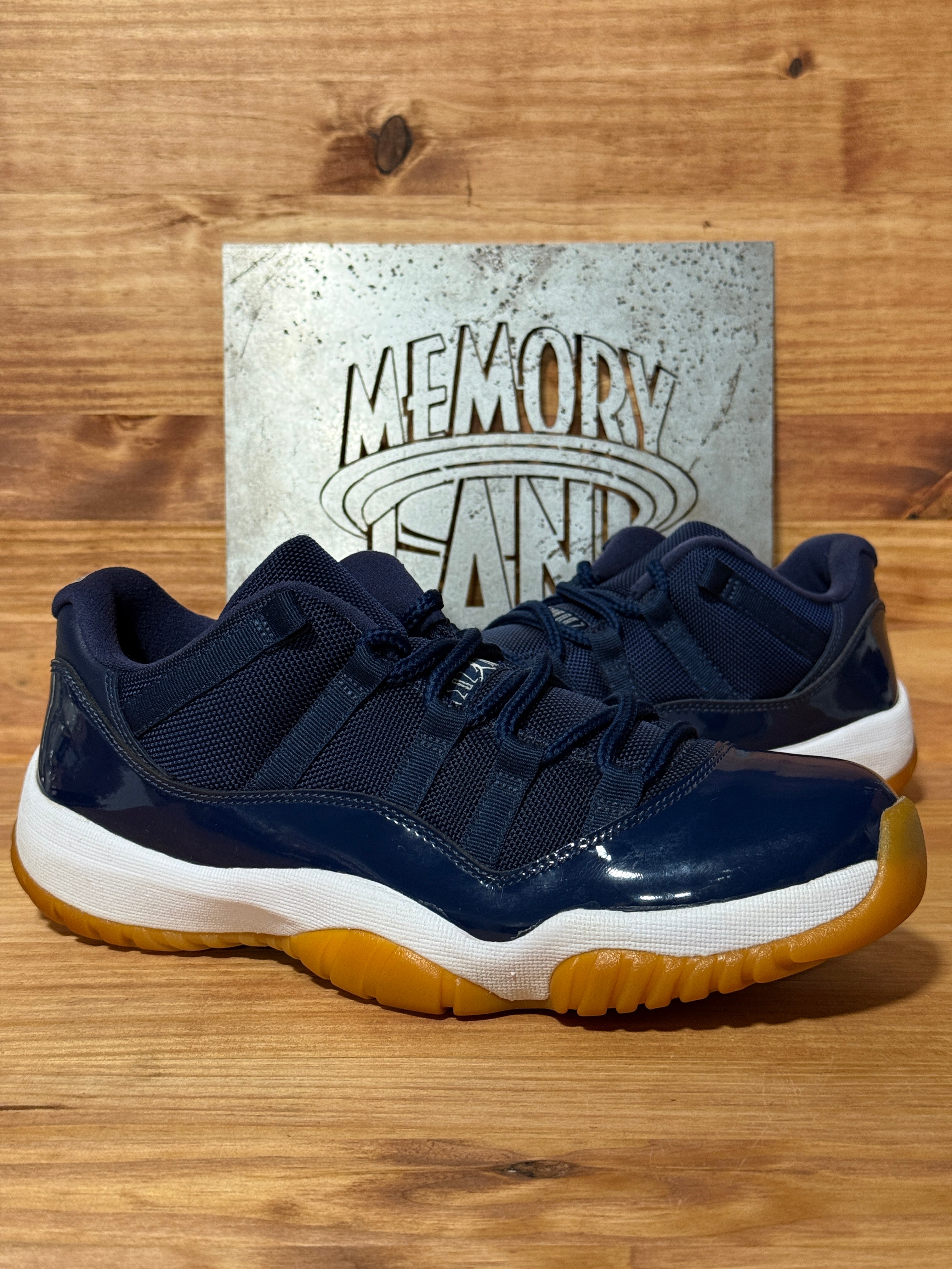 Jordan 11 Retro Low Midnight Navy