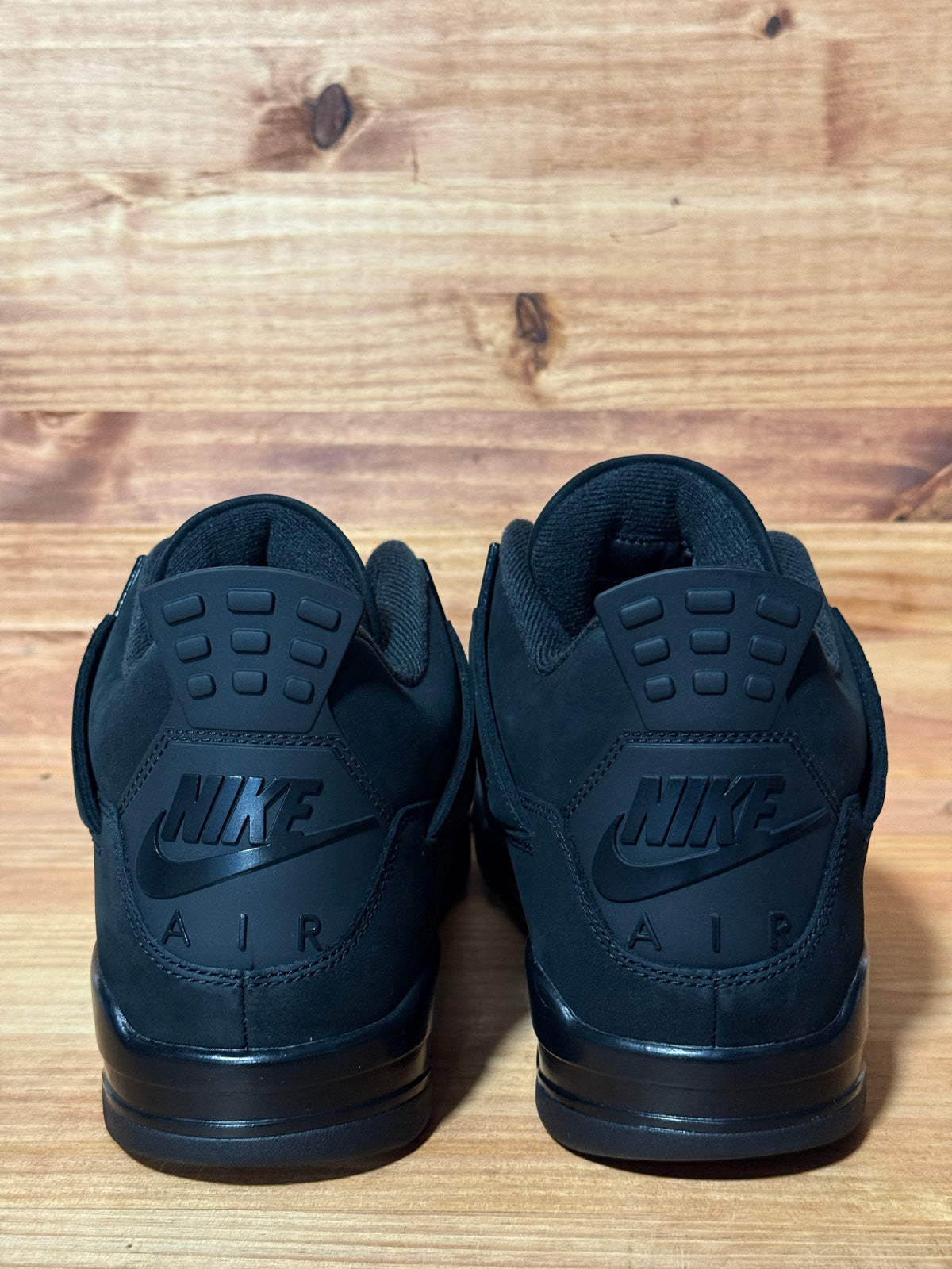 Jordan 4 Retro Black Cat (2025)