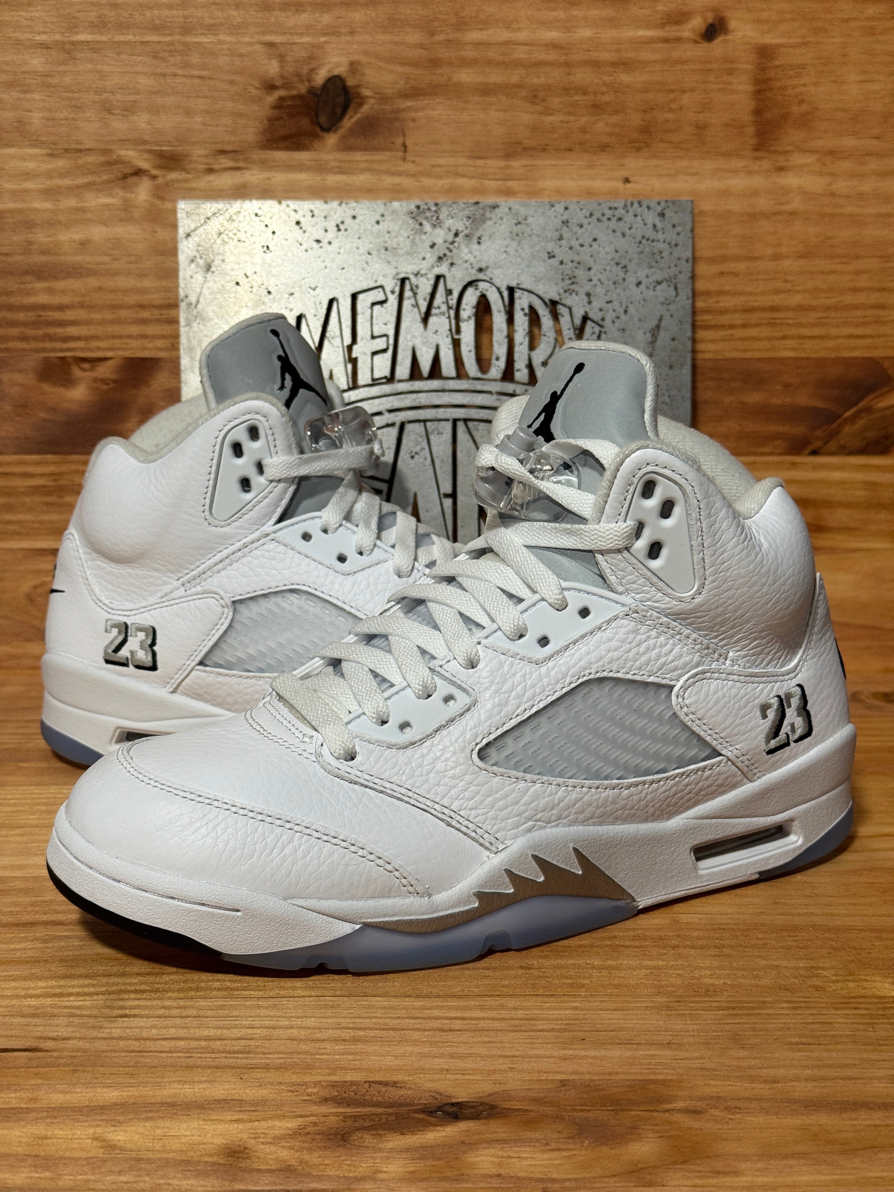 Jordan 5 Retro White Metallic (2026)
