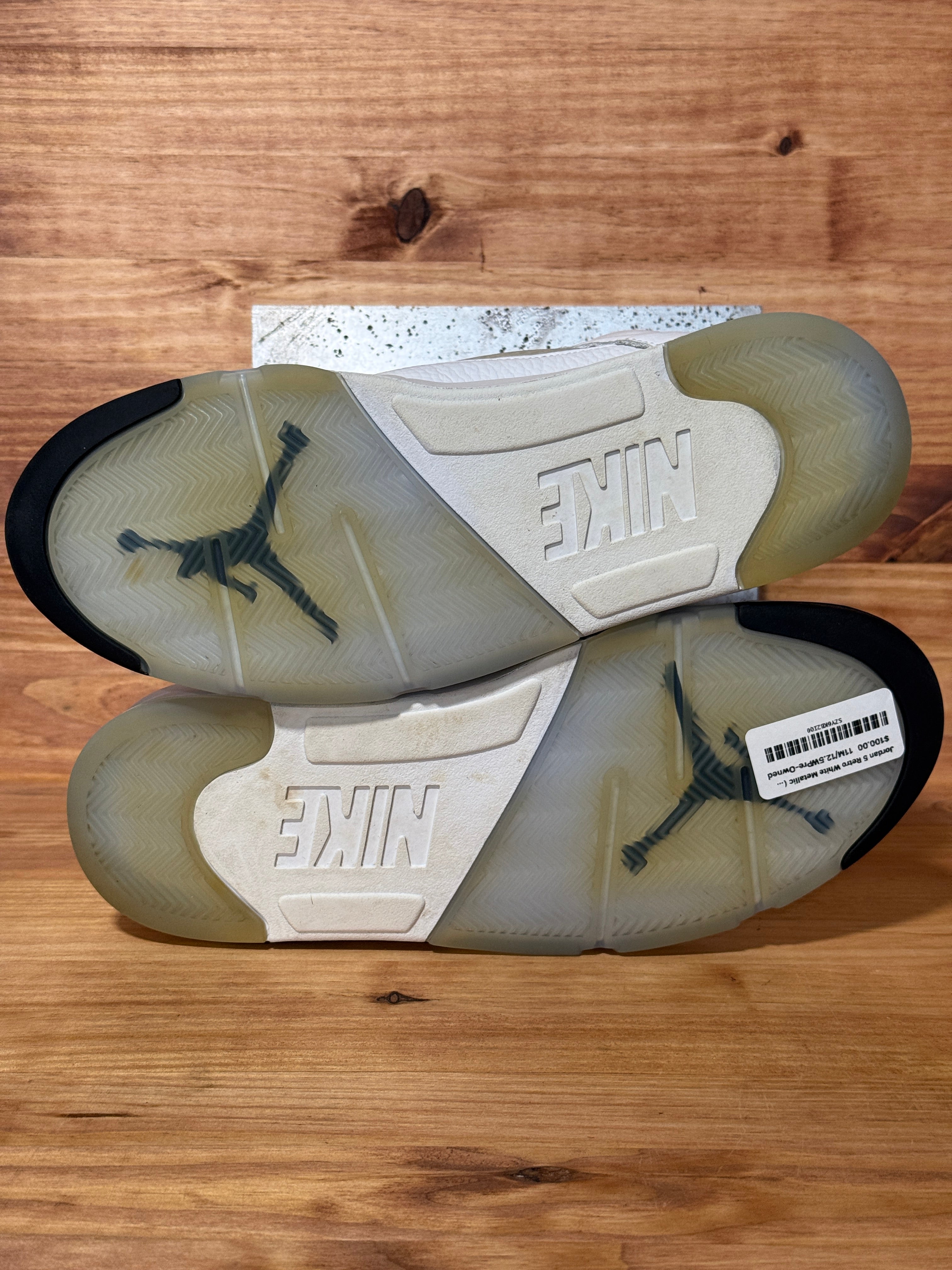 Jordan 5 Retro White Metallic (2026)