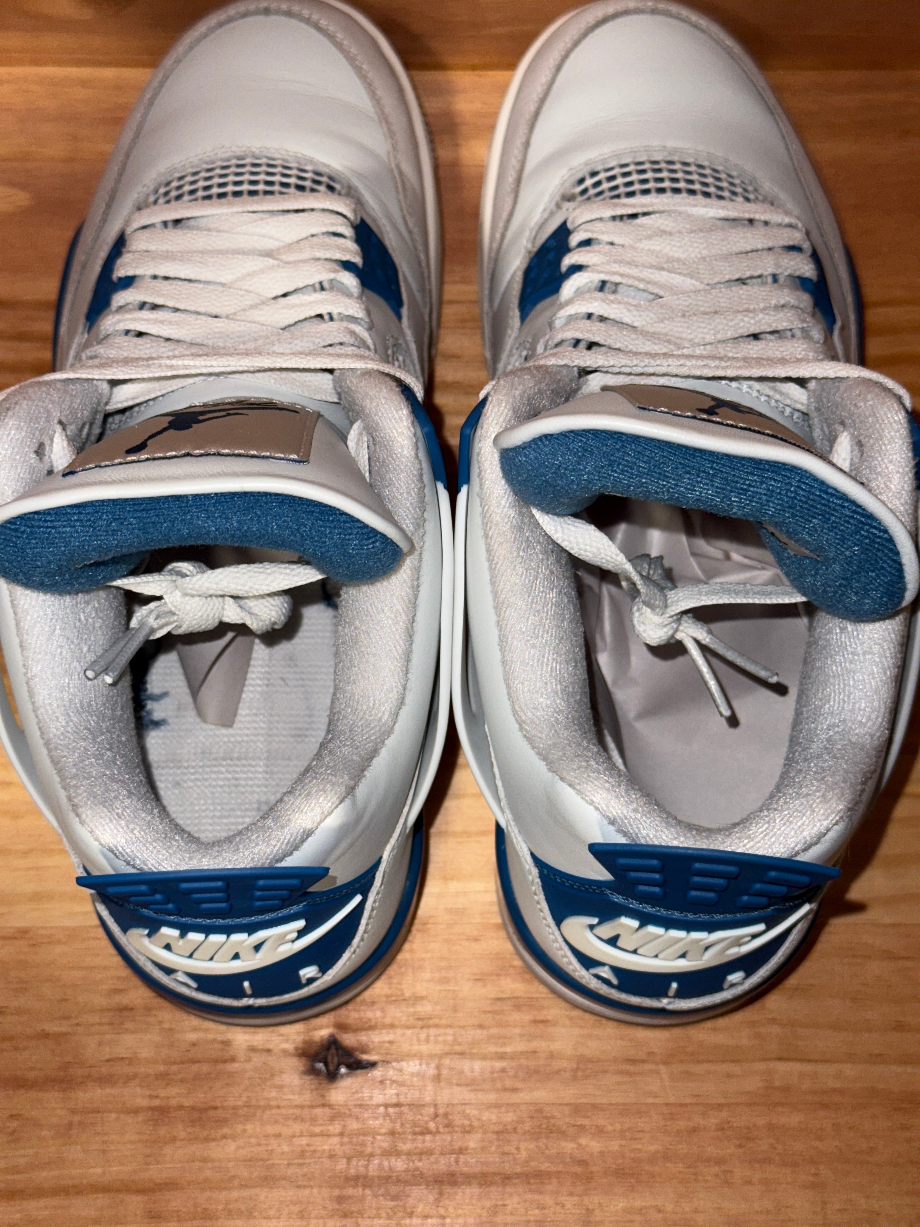 Jordan 4 Retro Military Blue (2024)