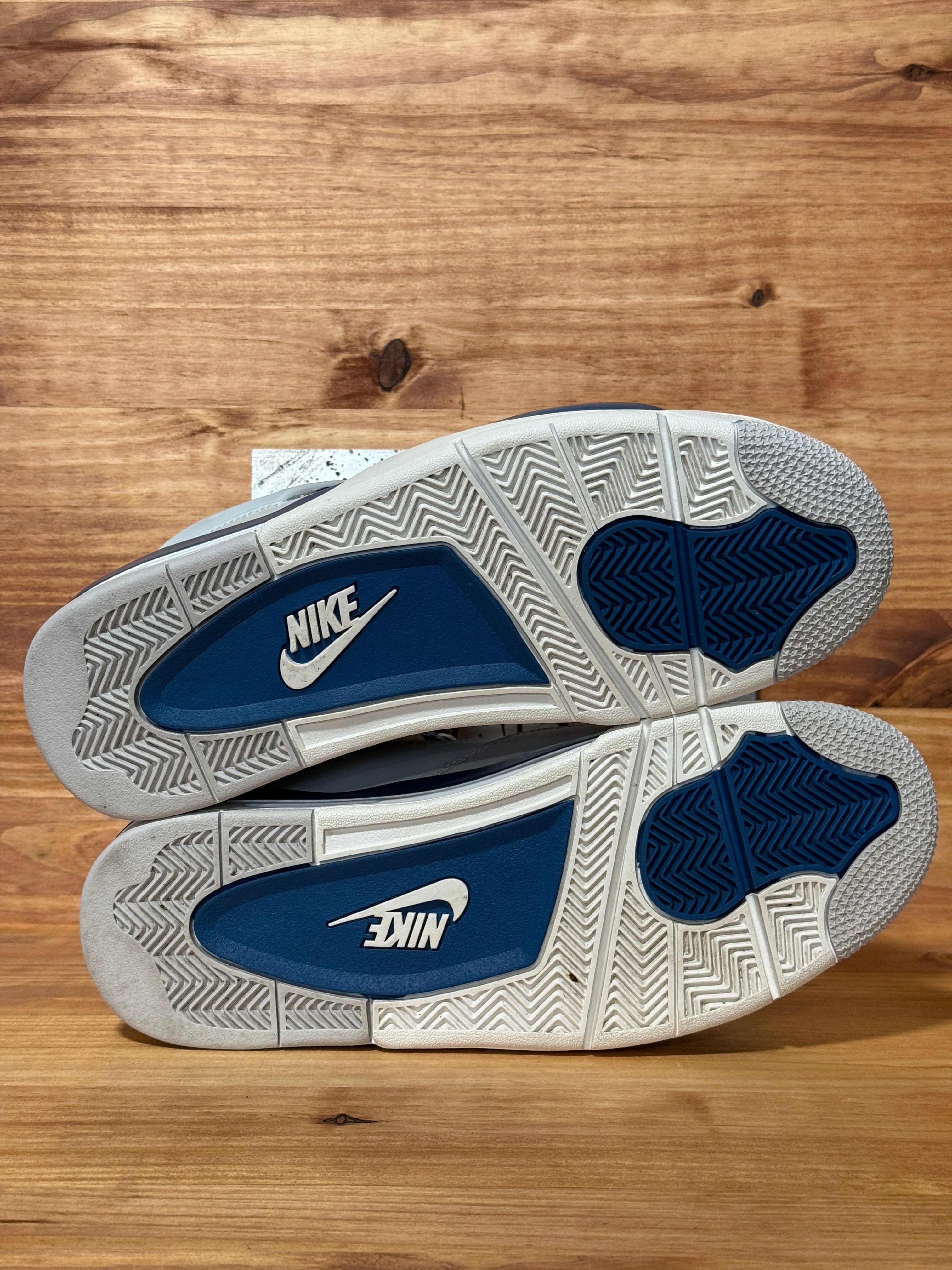 Jordan 4 Retro Military Blue (2024)