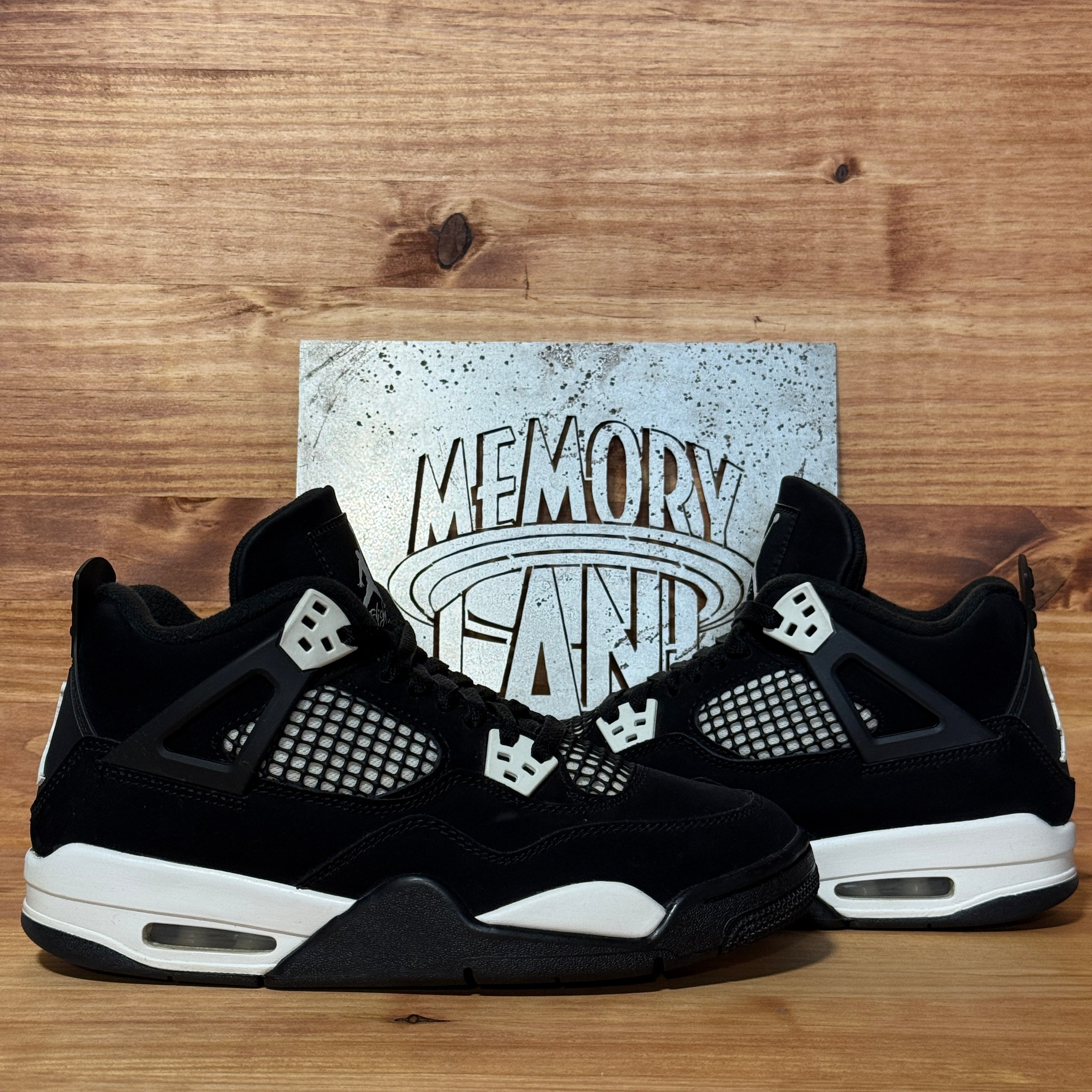 Jordan 4 Retro White Thunder (GS)
