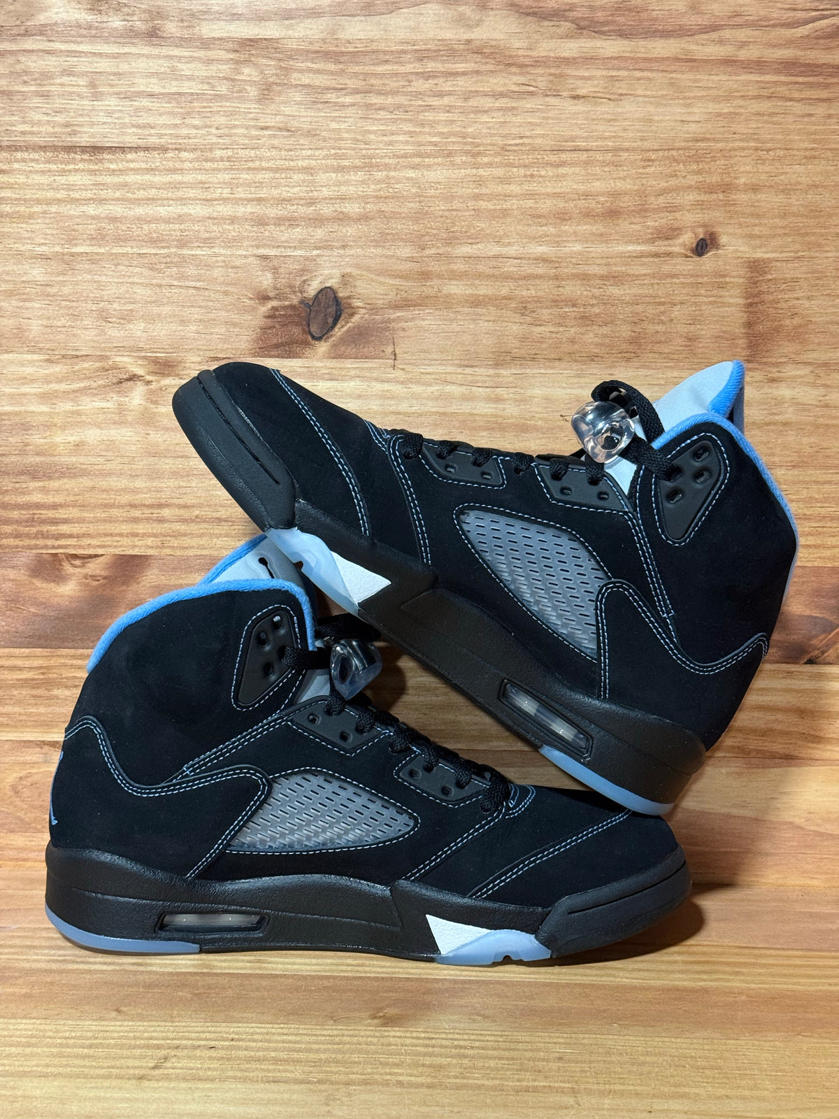 Jordan 5 Retro Black University Blue (2026)