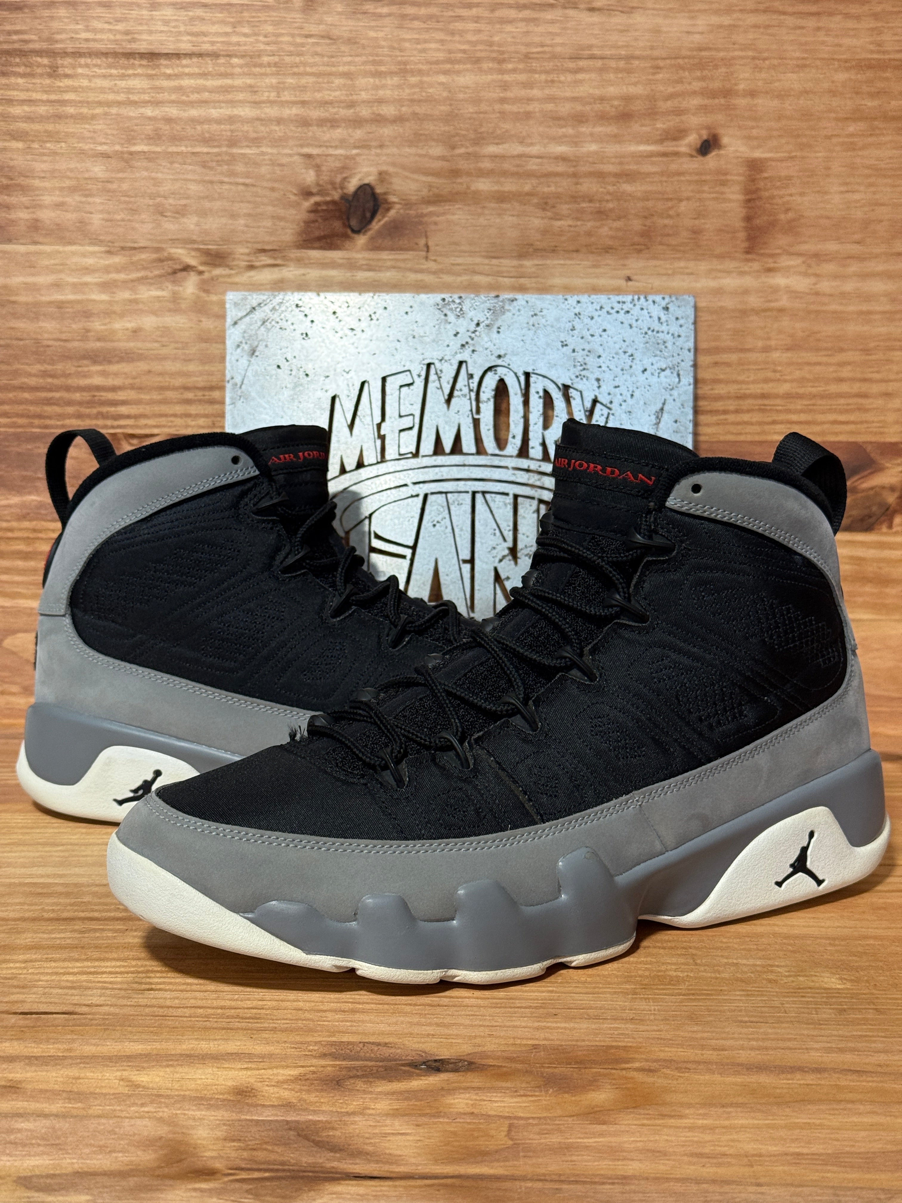 Jordan 9 Retro Particle Grey