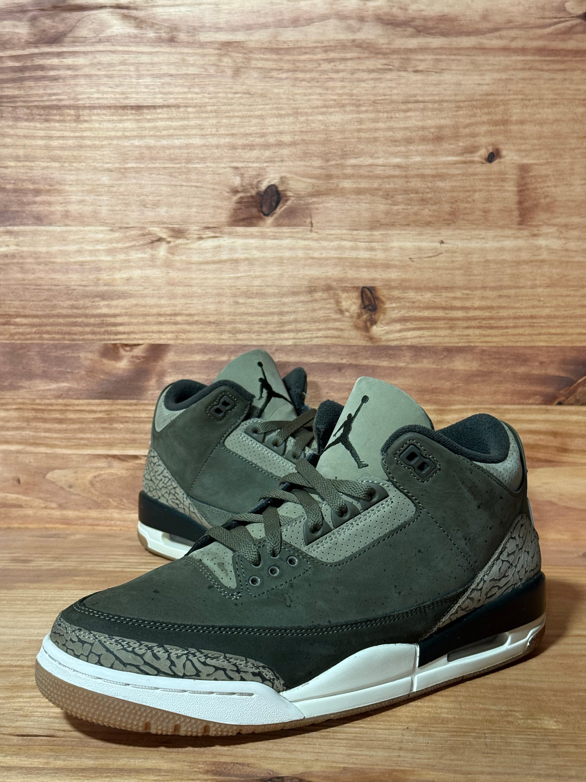 Jordan 3 Retro Family Affair - Size 10