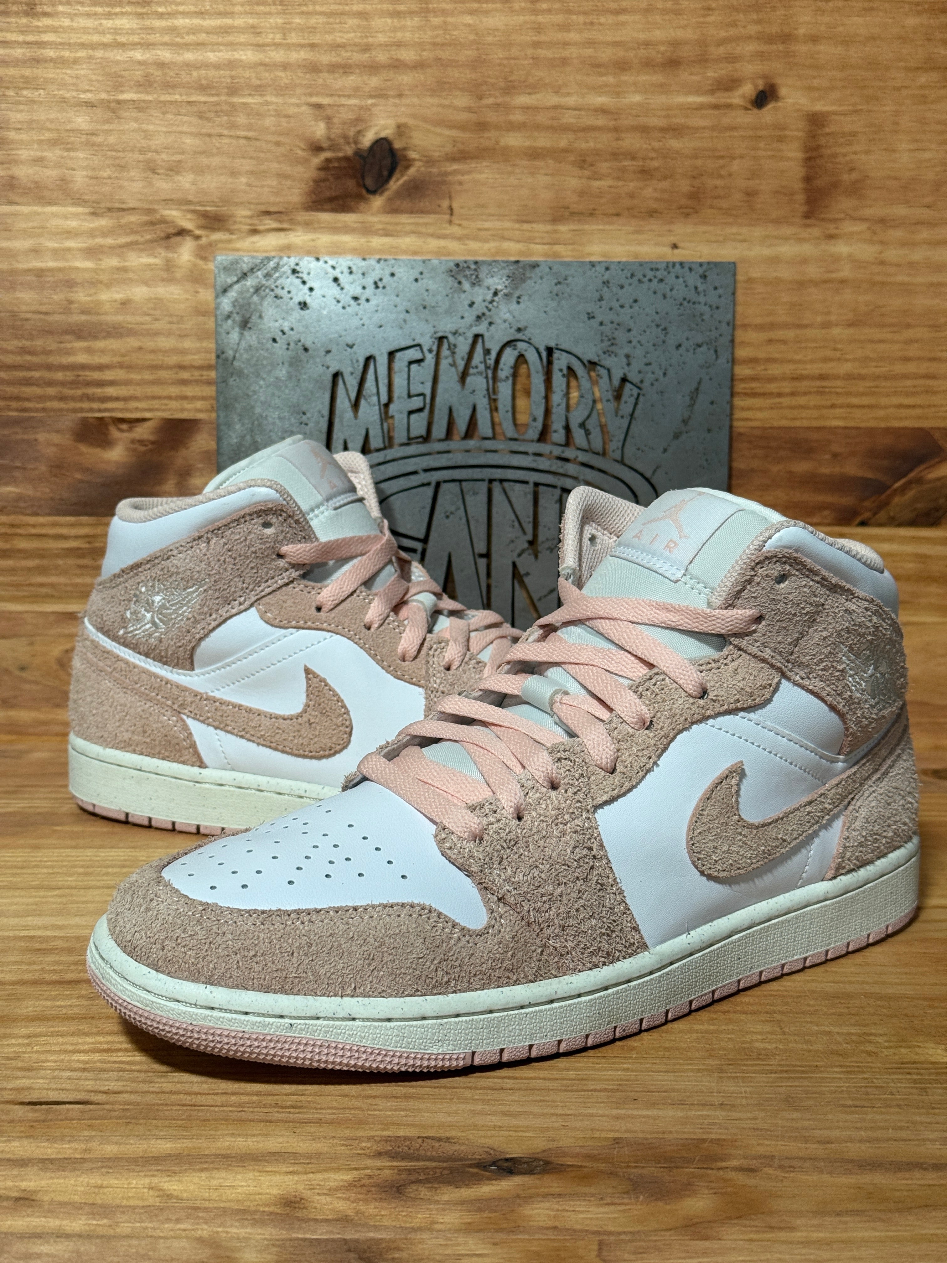 Jordan 1 Mid SE Legend Pink