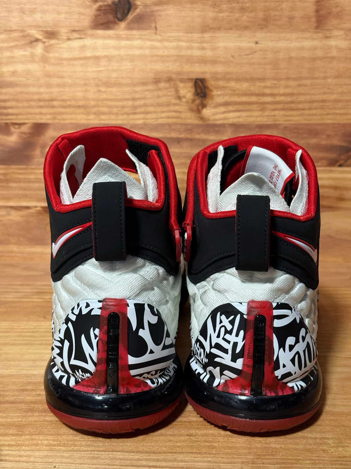 Nike LeBron 4 Graffiti NYC (2006)
