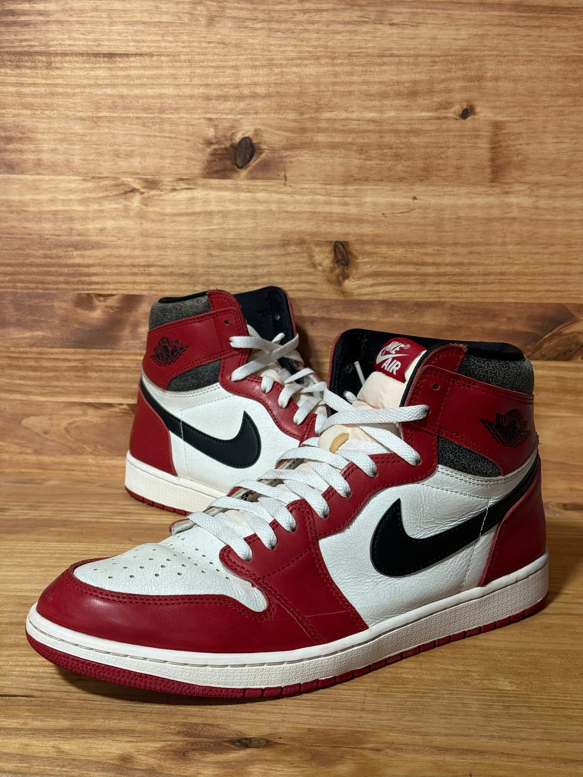 Jordan 1 Retro High OG Chicago Lost and Found - Size 13