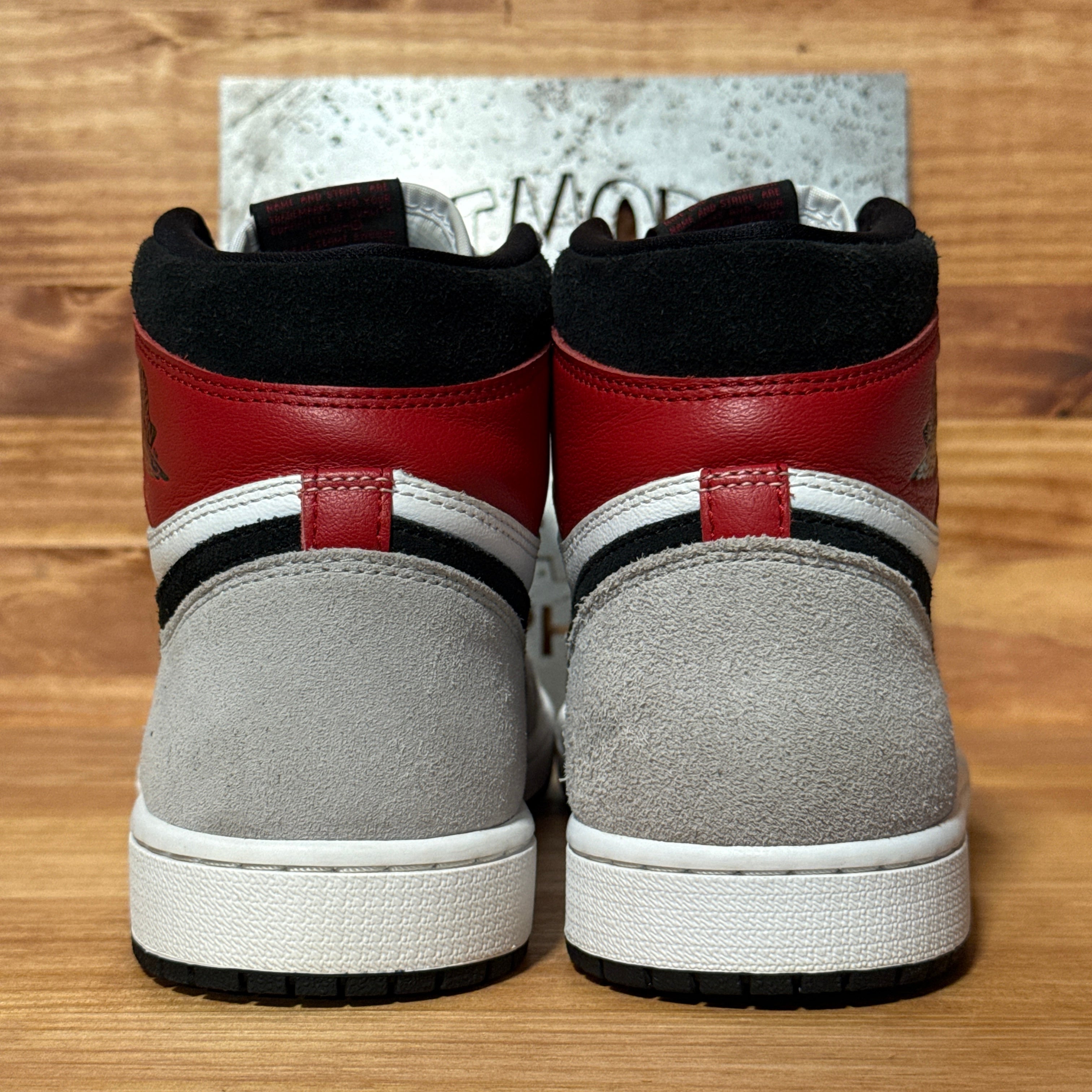 Jordan 1 Retro High Light Smoke Grey
