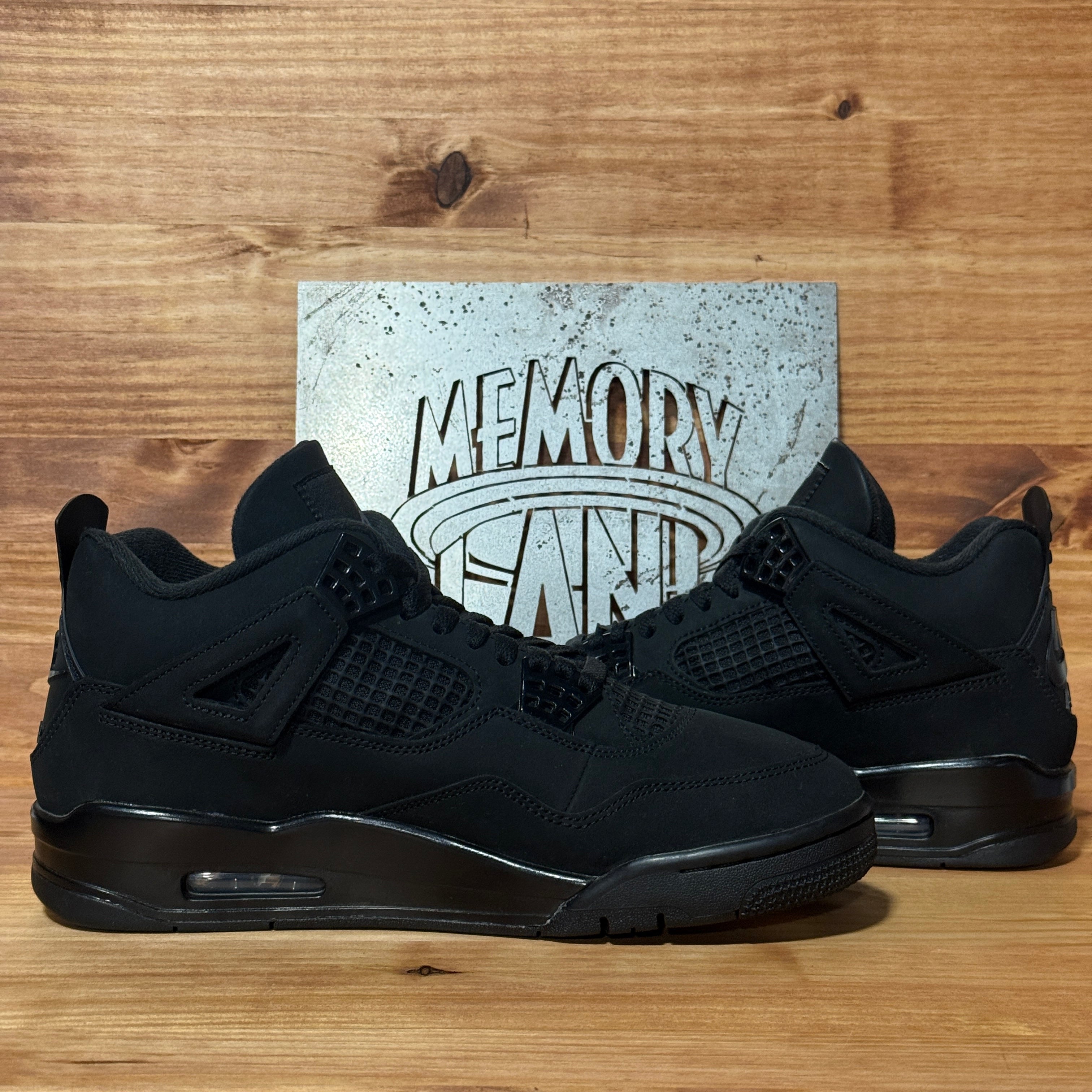 Jordan 4 Retro Black Cat (2025)