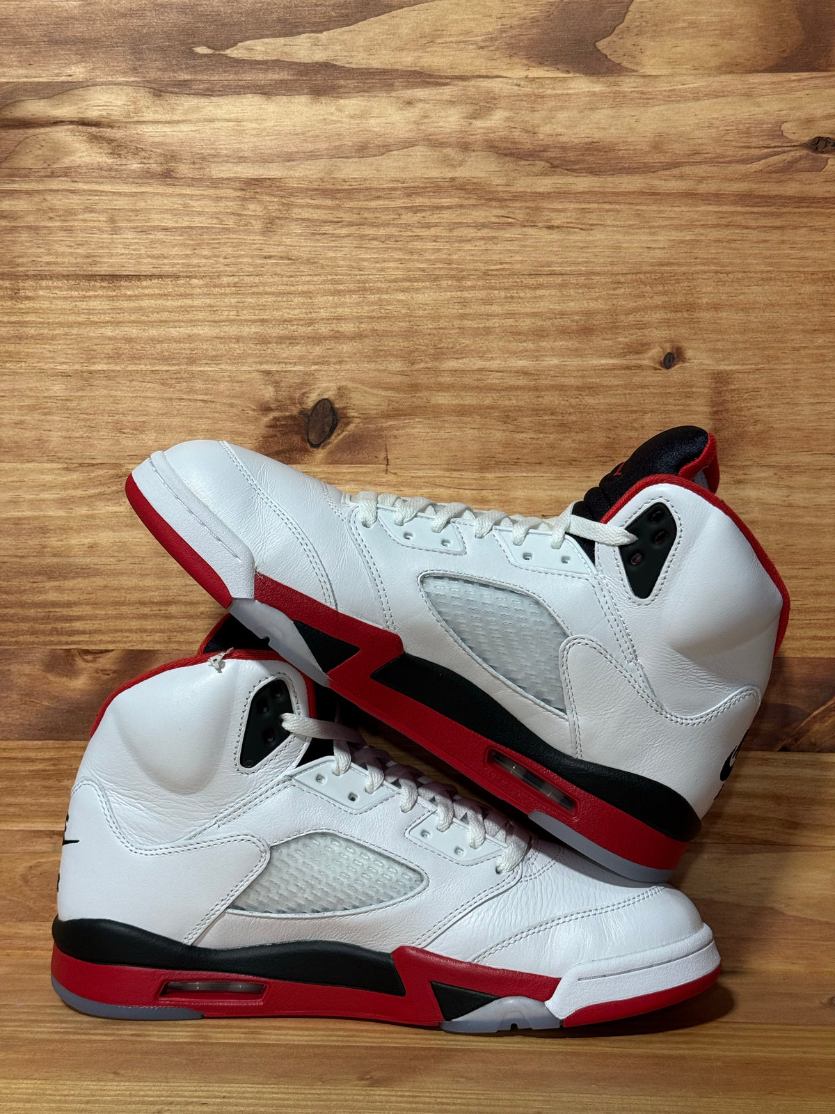 Jordan 5 Retro Fire Red Black Tongue (2025)
