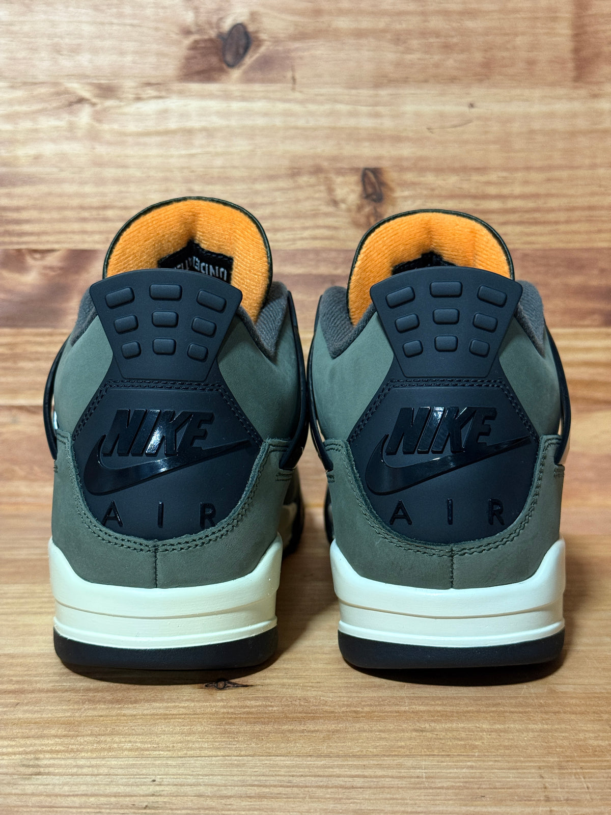 Jordan 4 Retro OG SP Undefeated (2025)