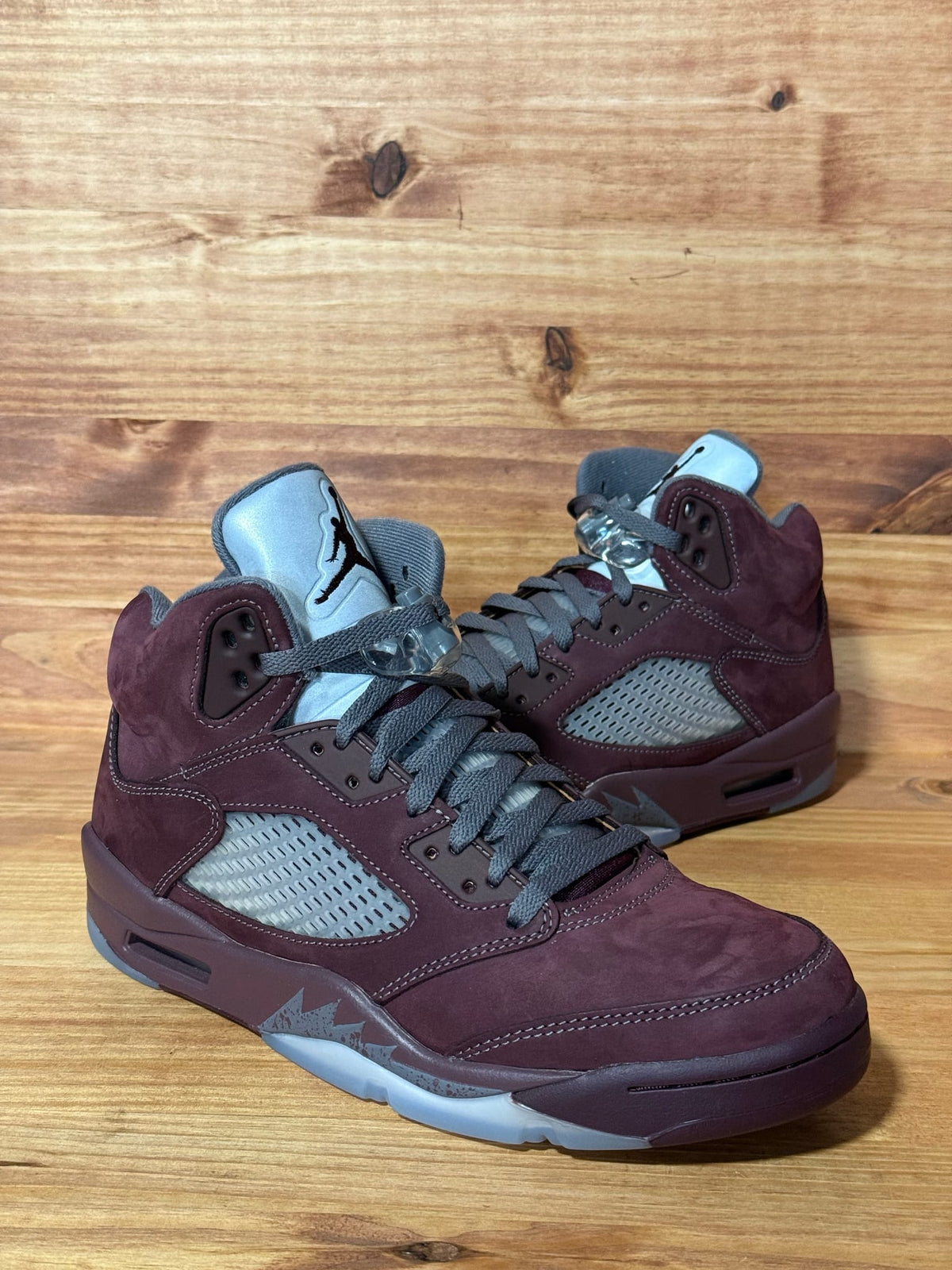 Jordan 5 Retro Burgundy (2023) - Size 9.5