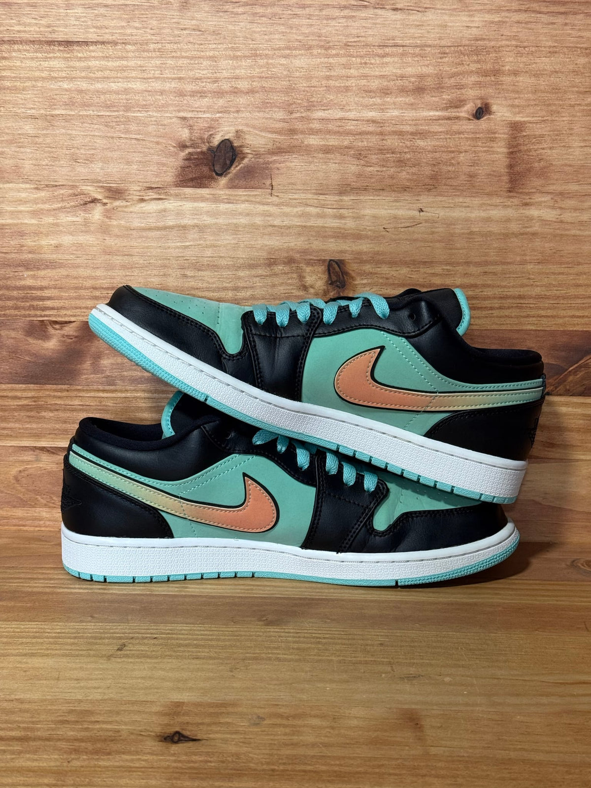 Jordan 1 Low SE Tropical Twist - Size 11