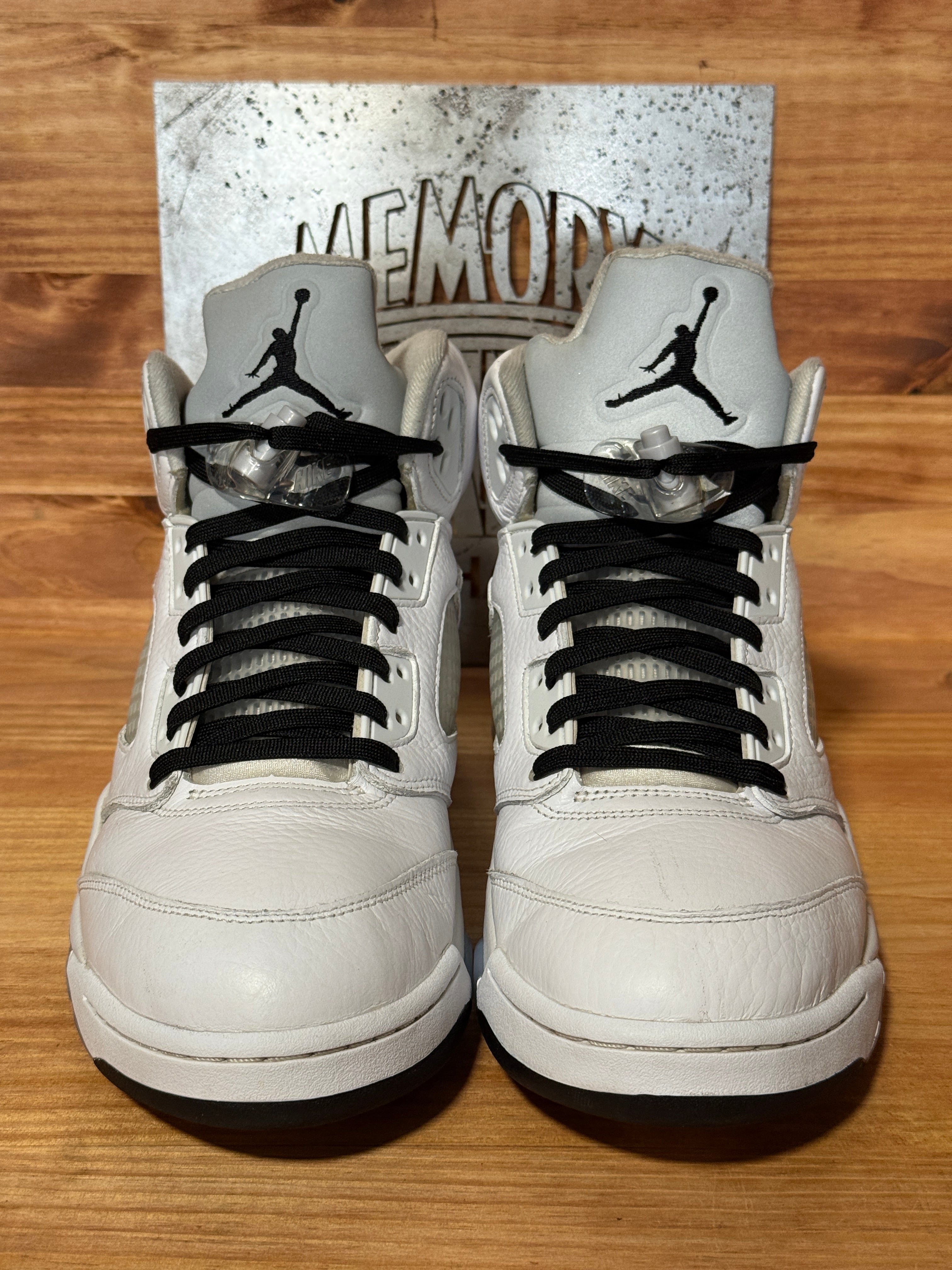 Jordan 5 Retro White Metallic (2026)