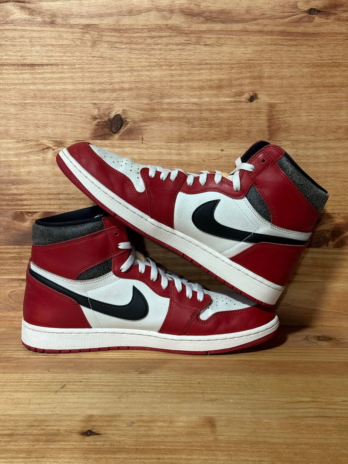 Jordan 1 Retro High OG Chicago Lost and Found - Size 13